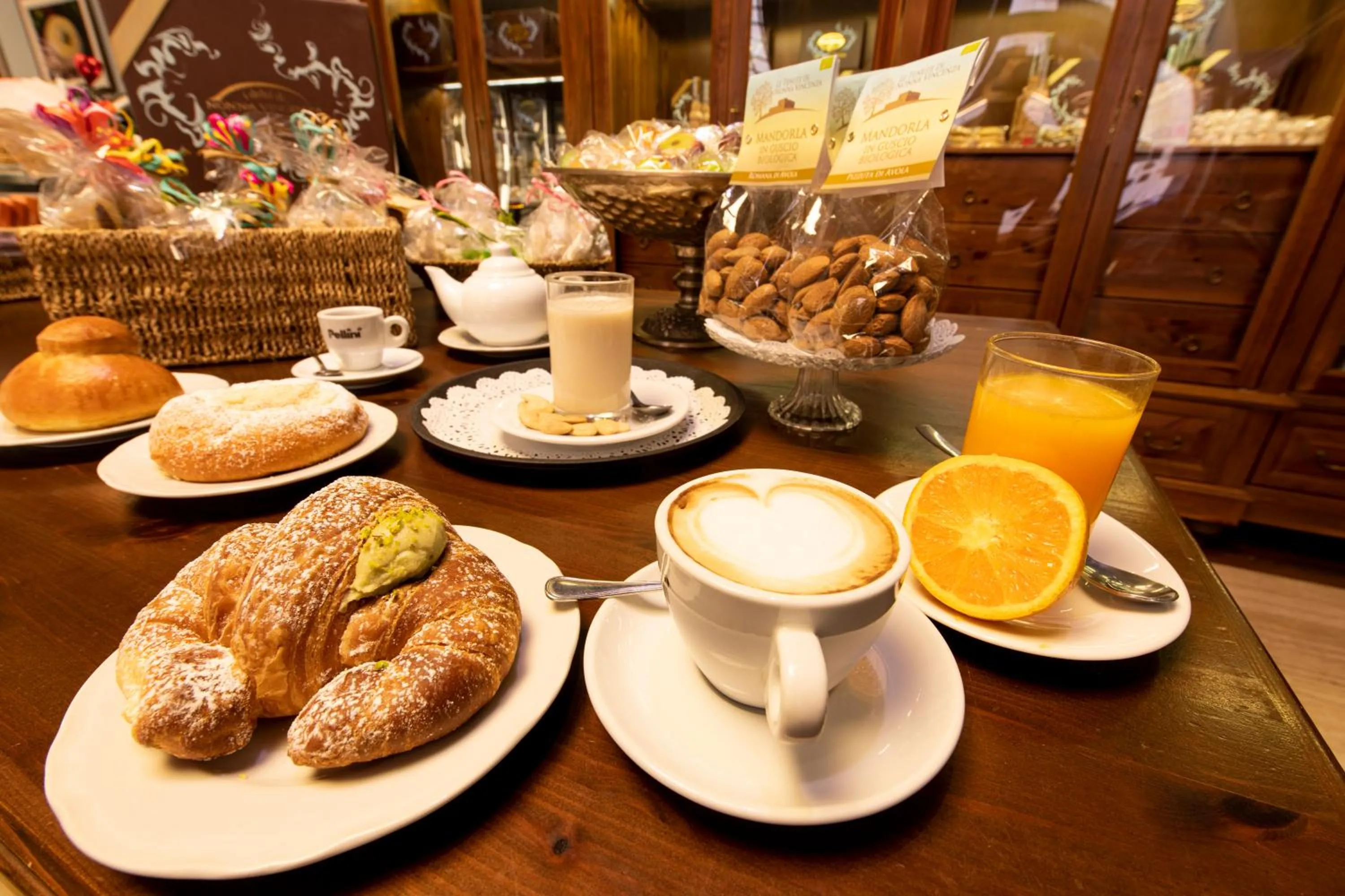 Buffet breakfast in Guest House Al Conservatorio