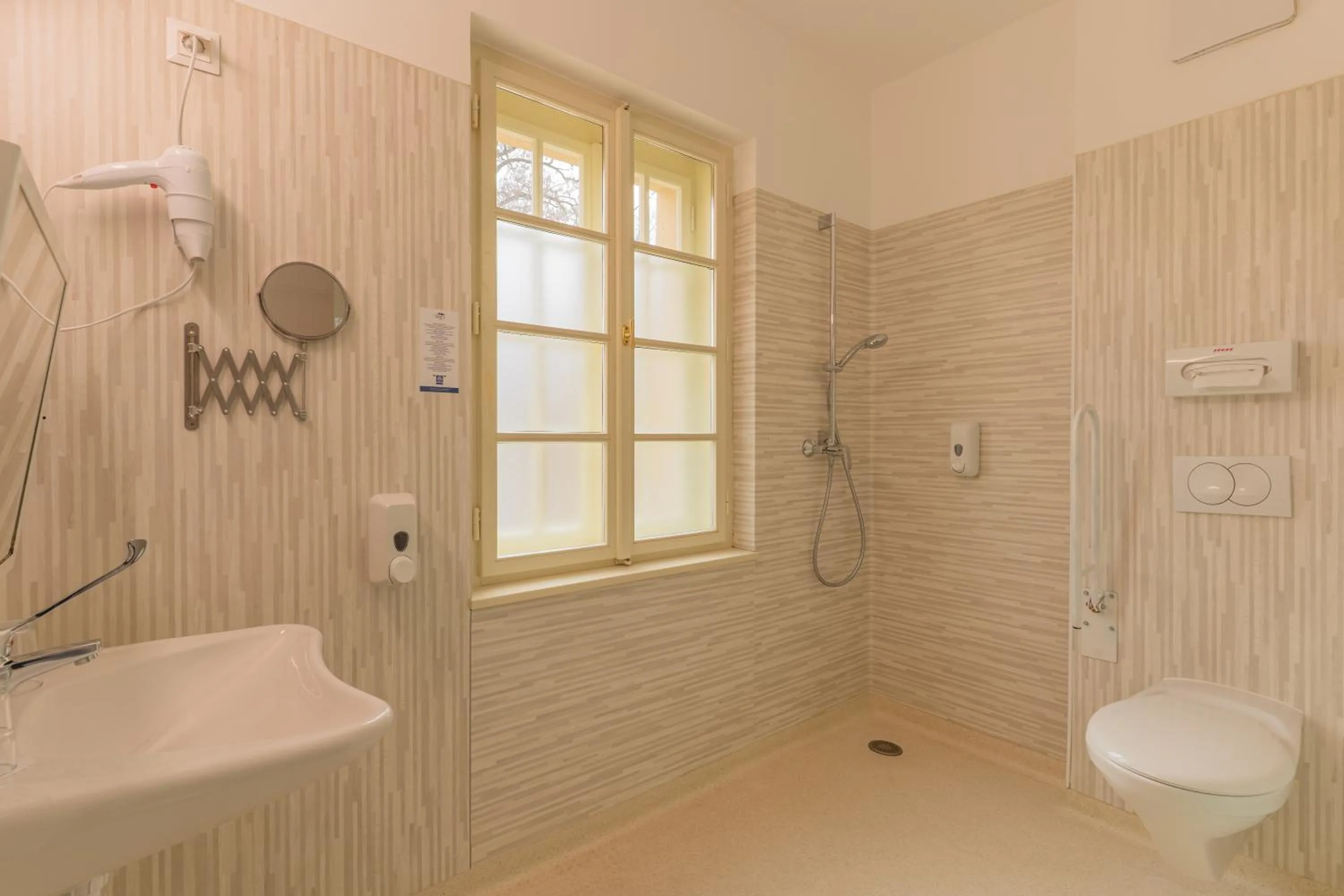 Bathroom in Klebelsberg Kastély Budapest