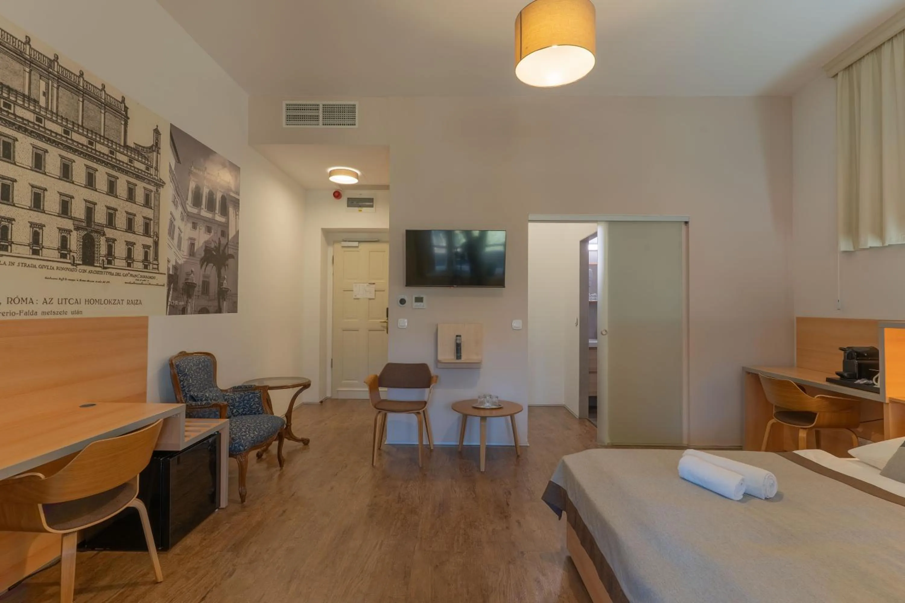 Photo of the whole room, Bed in Klebelsberg Kastély Budapest