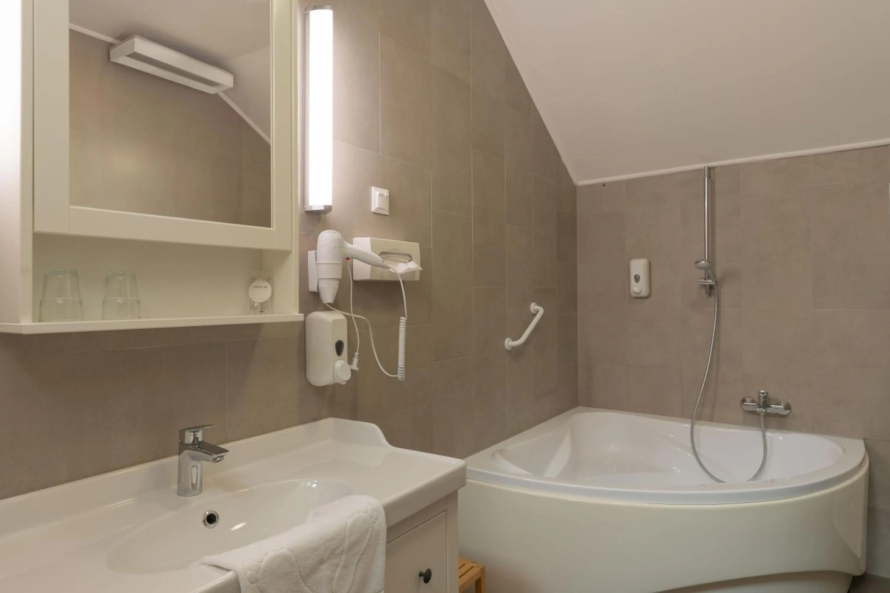 Bathroom in Klebelsberg Kastély Budapest