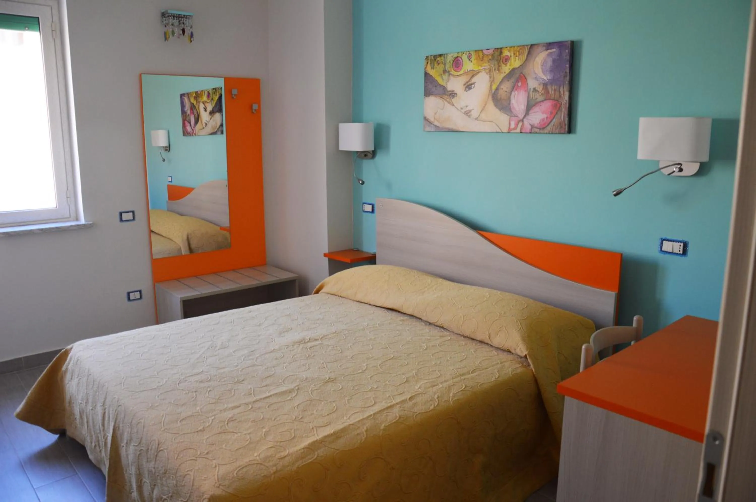 Photo of the whole room, Bed in Good Night Moon B&B