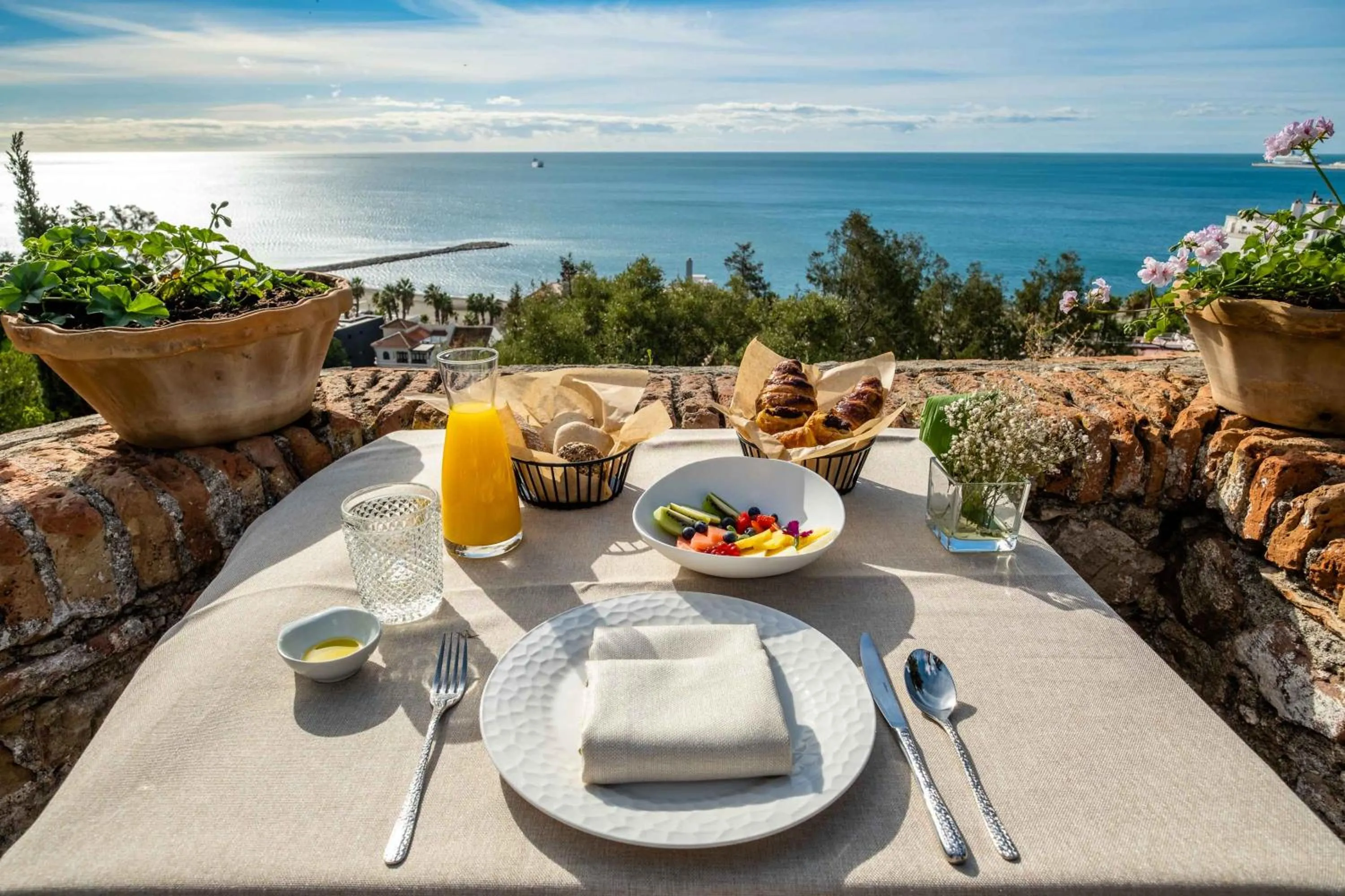 Breakfast in Soho Boutique Castillo de Santa Catalina - Adults Recommended