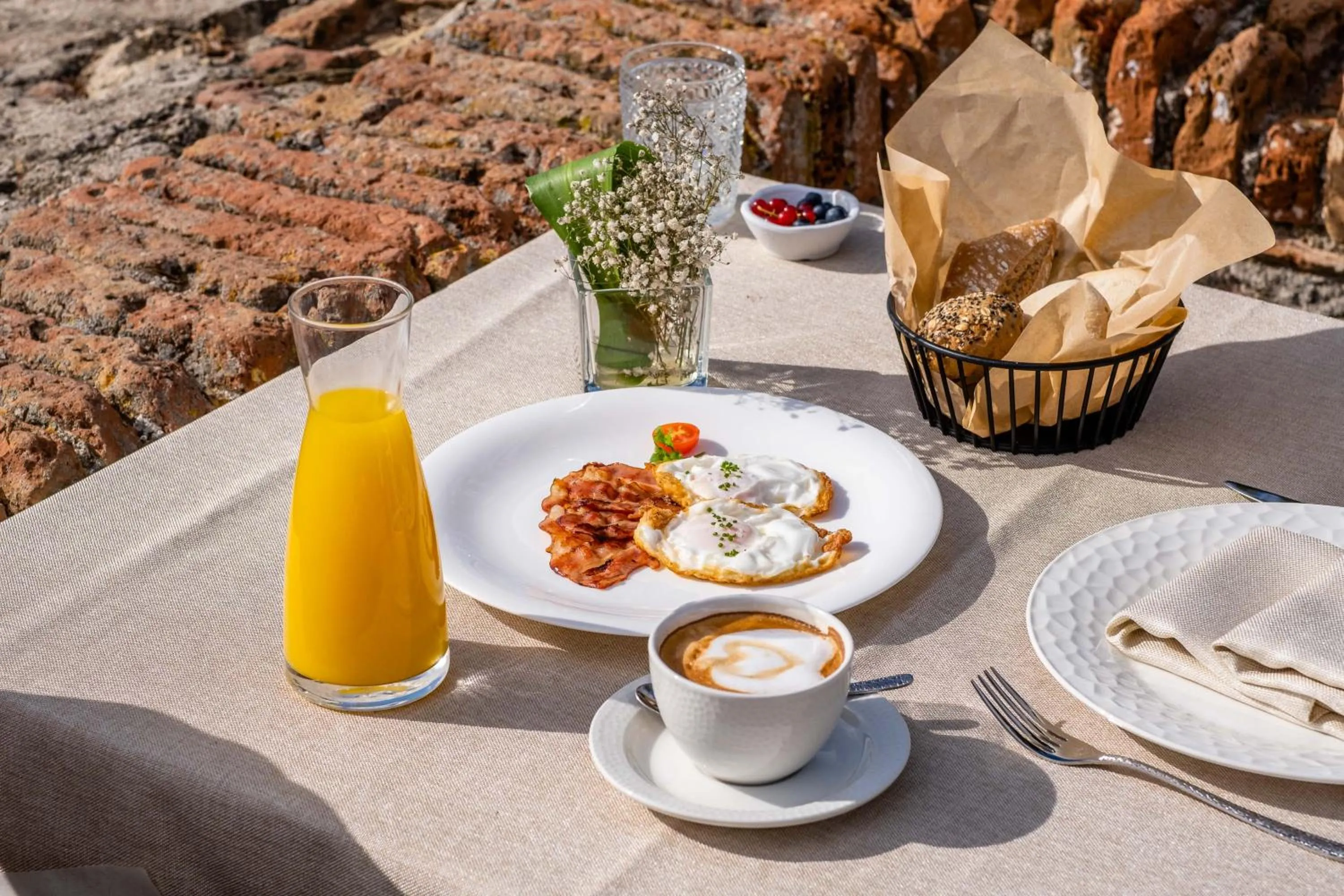 Breakfast in Soho Boutique Castillo de Santa Catalina - Adults Recommended