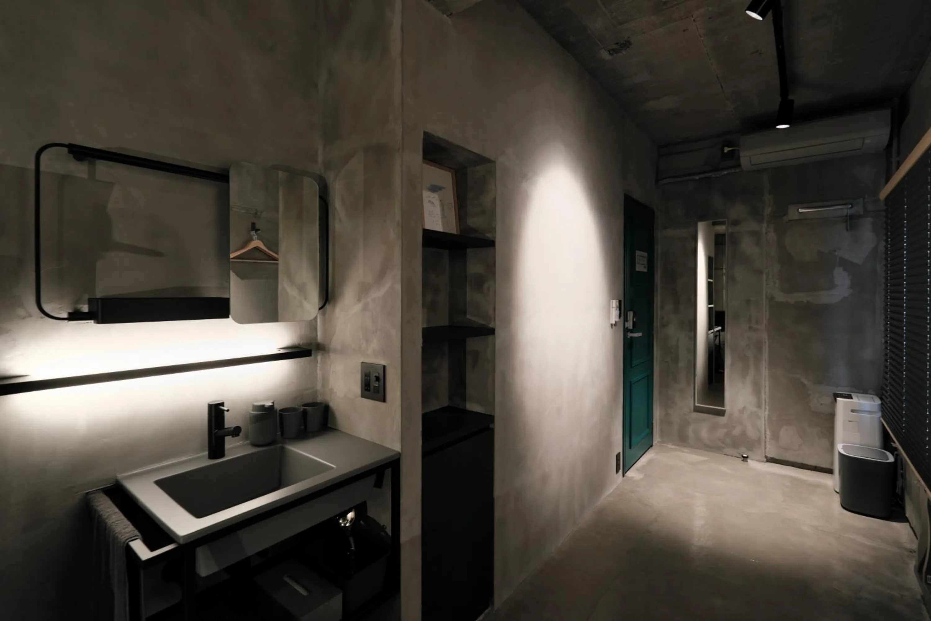 Photo of the whole room in SHIN kyoto