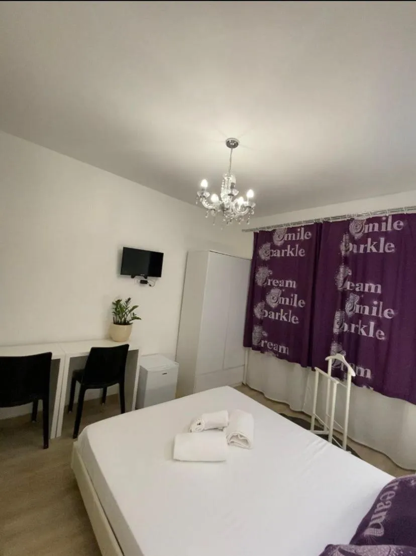 Bed in Rome Sweet Home Vatican