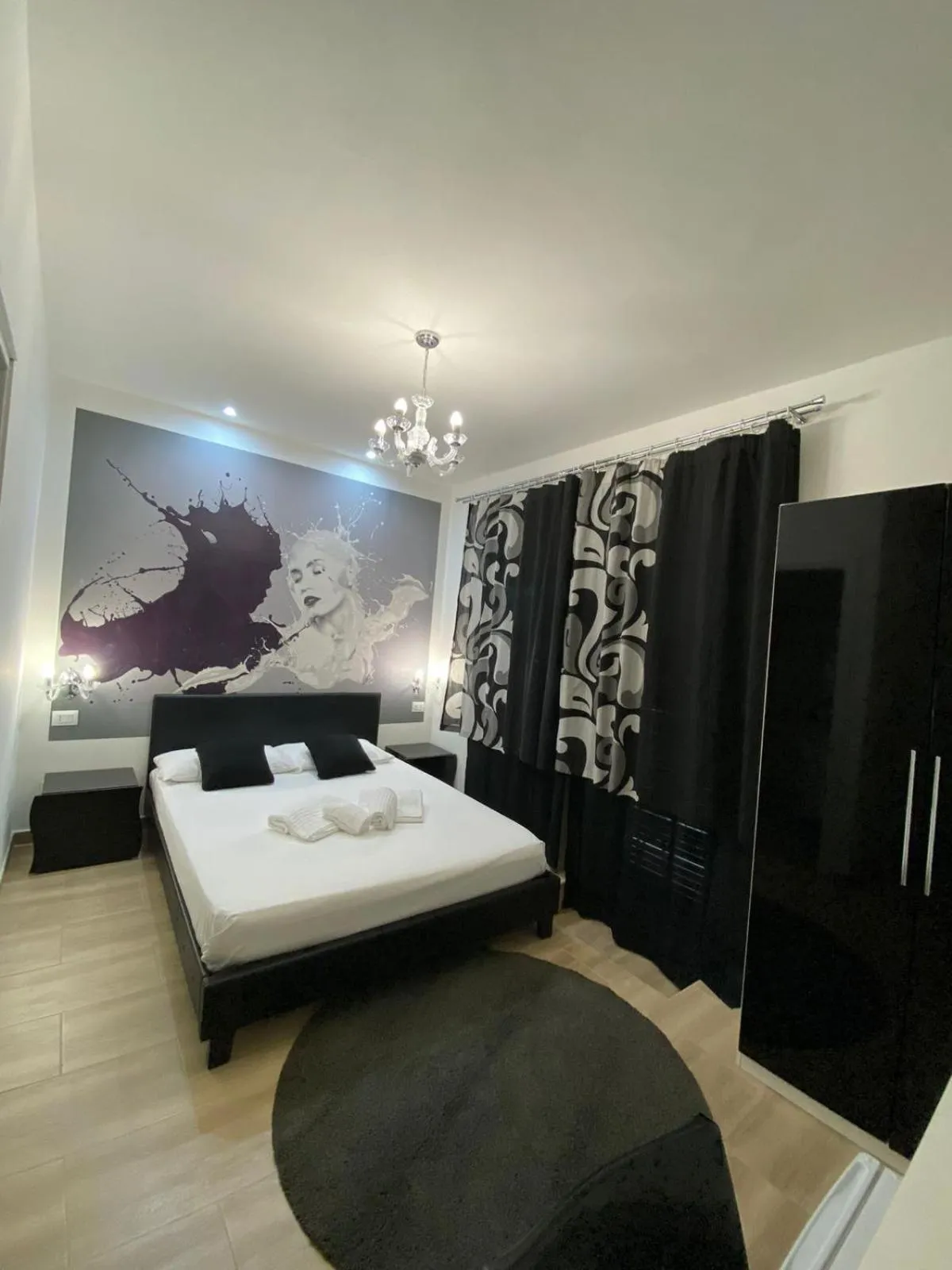 Bed in Rome Sweet Home Vatican