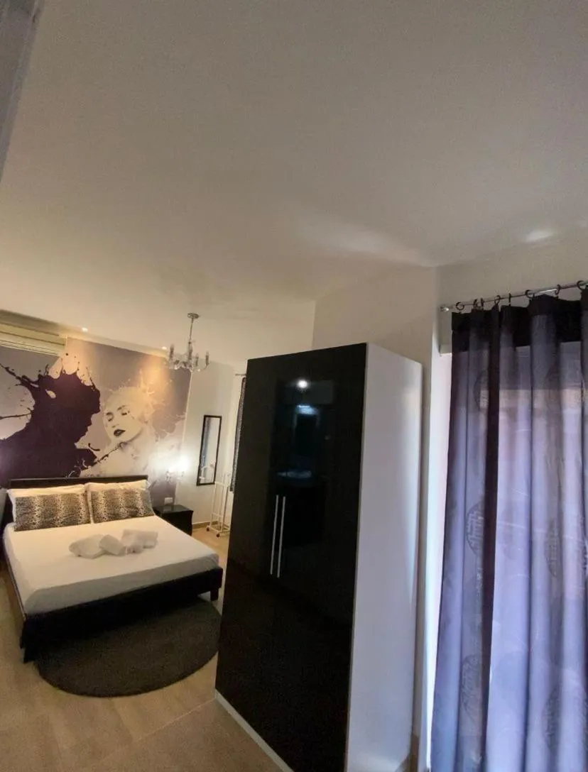 Bed in Rome Sweet Home Vatican