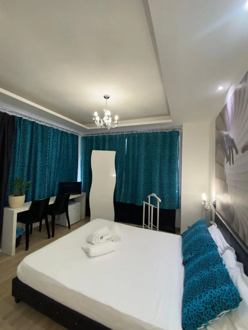 Bed in Rome Sweet Home Vatican