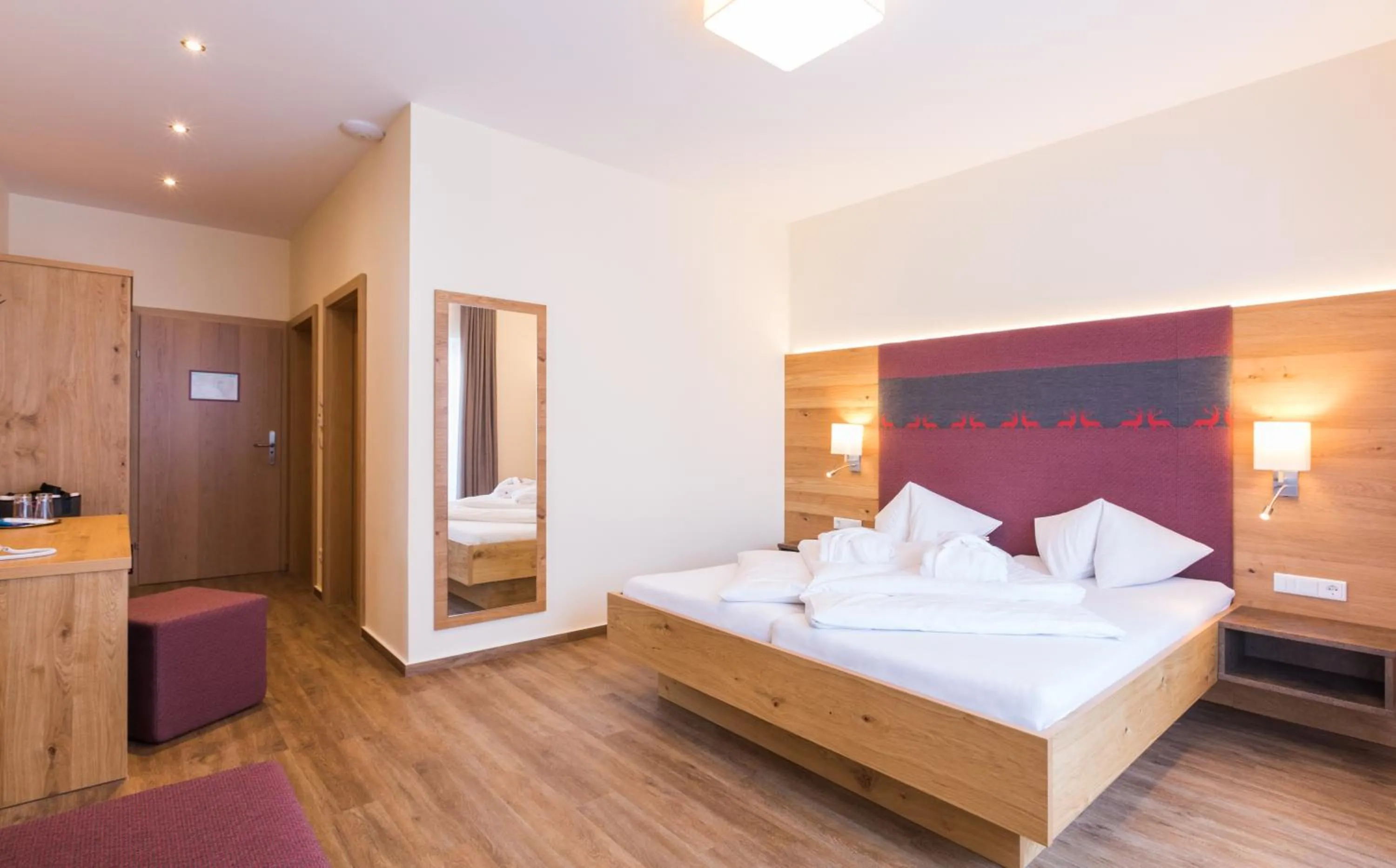 Photo of the whole room, Bed in Panoramahotel Gürtl