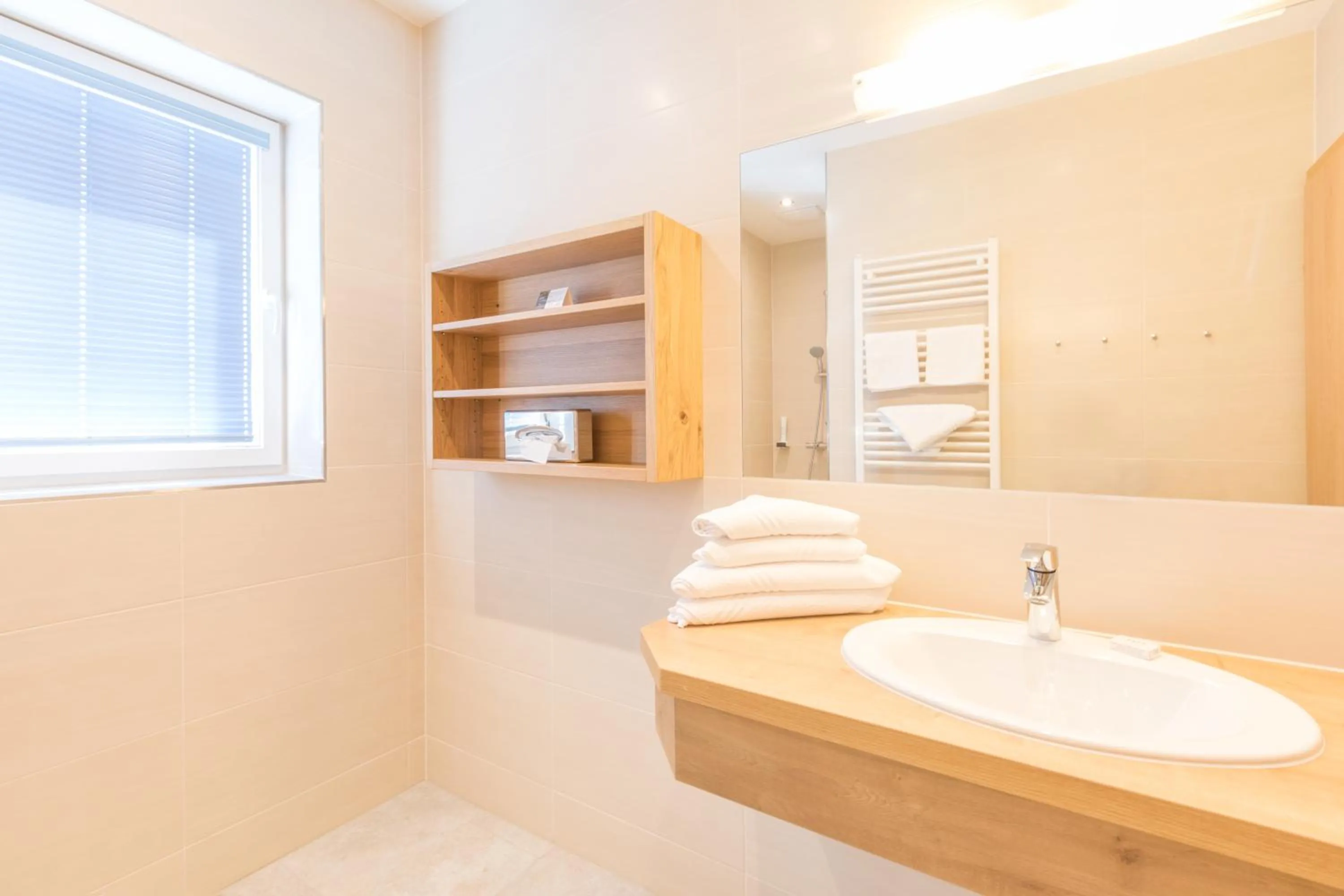 Bathroom in Panoramahotel Gürtl