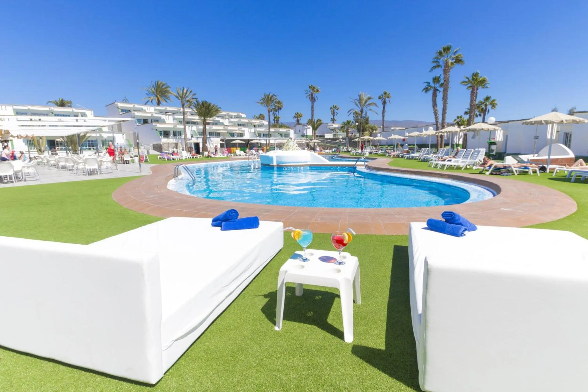 Swimming pool in Vista Oasis