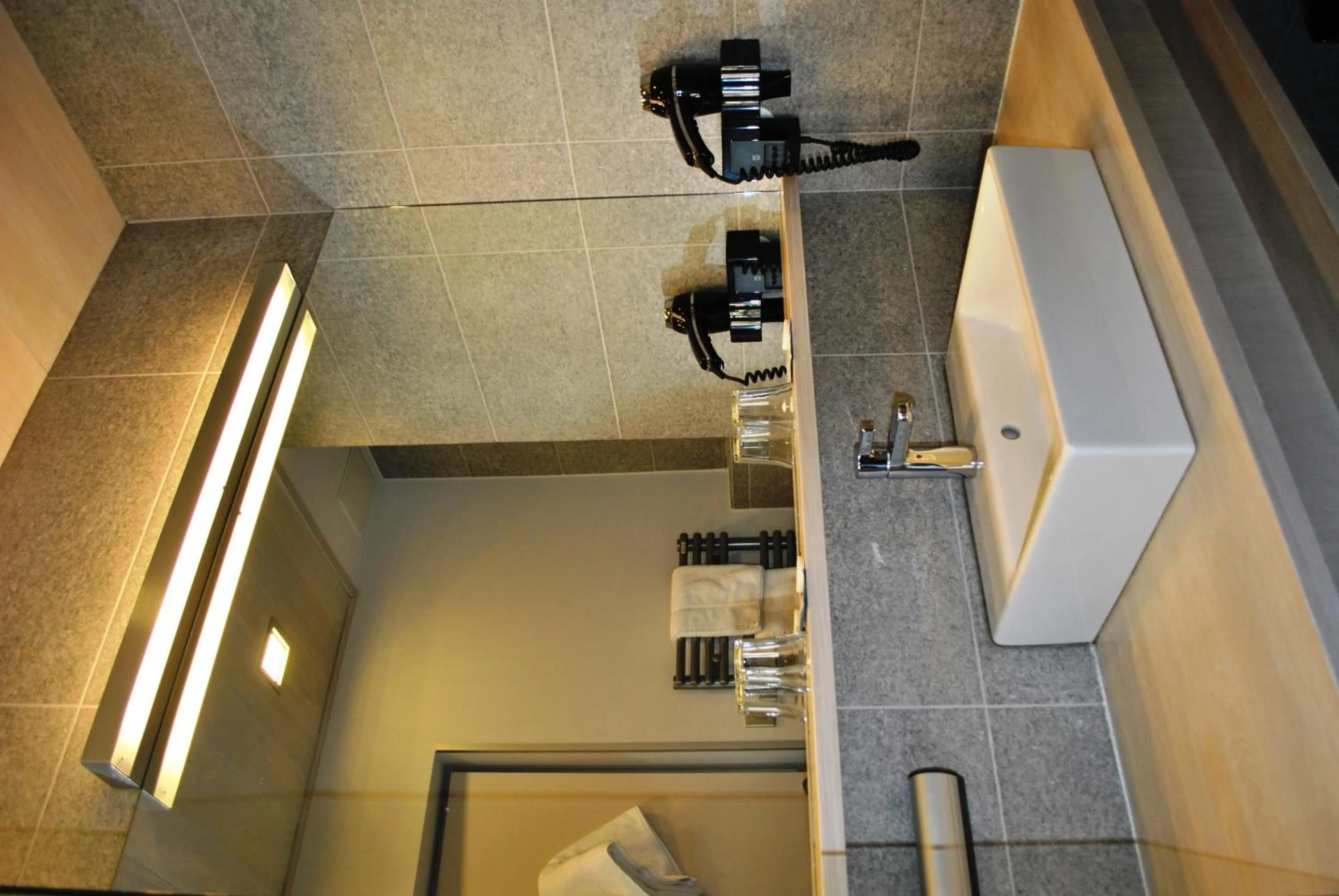 Bathroom in Hôtel Richemond