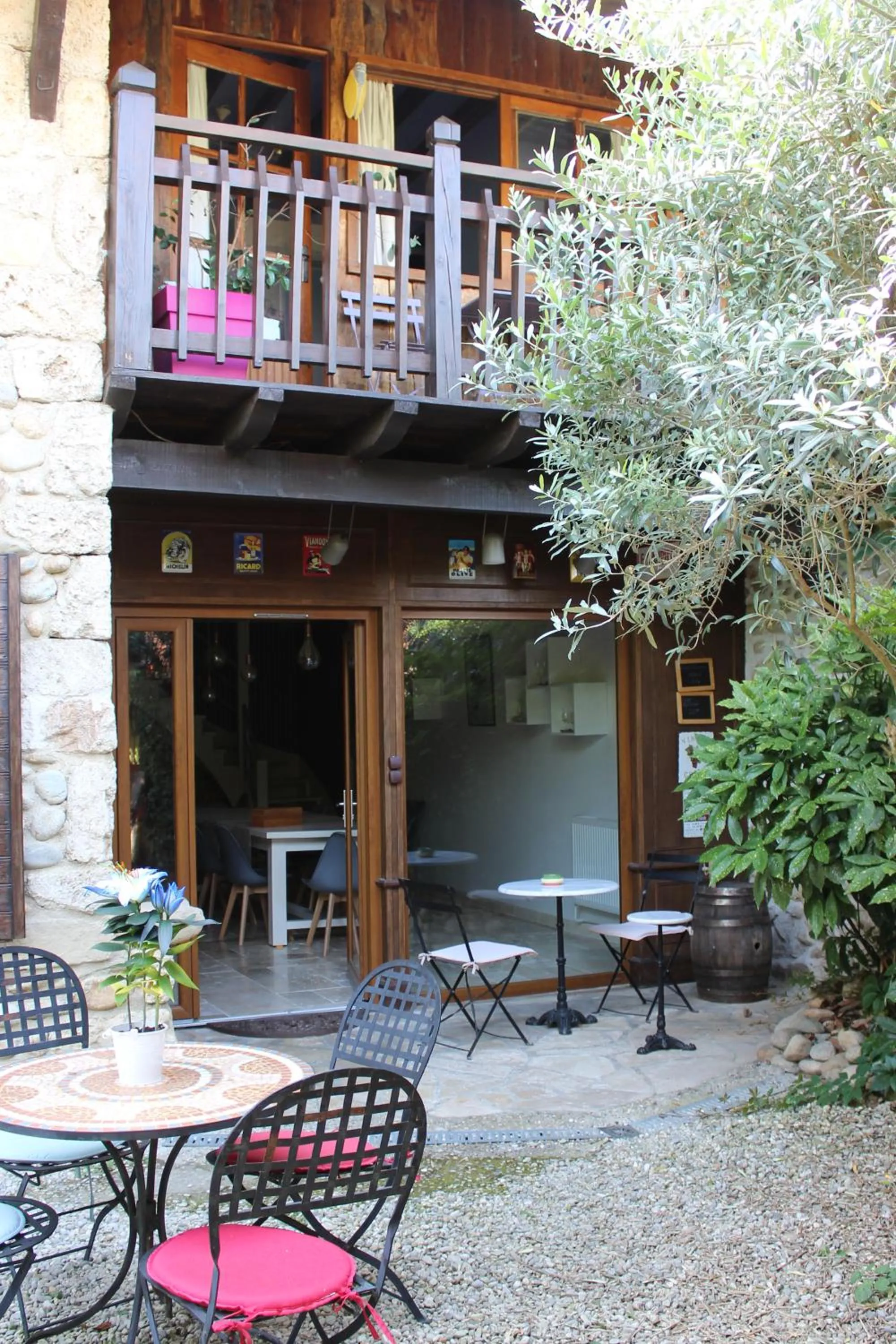 Property building in Les Pascals