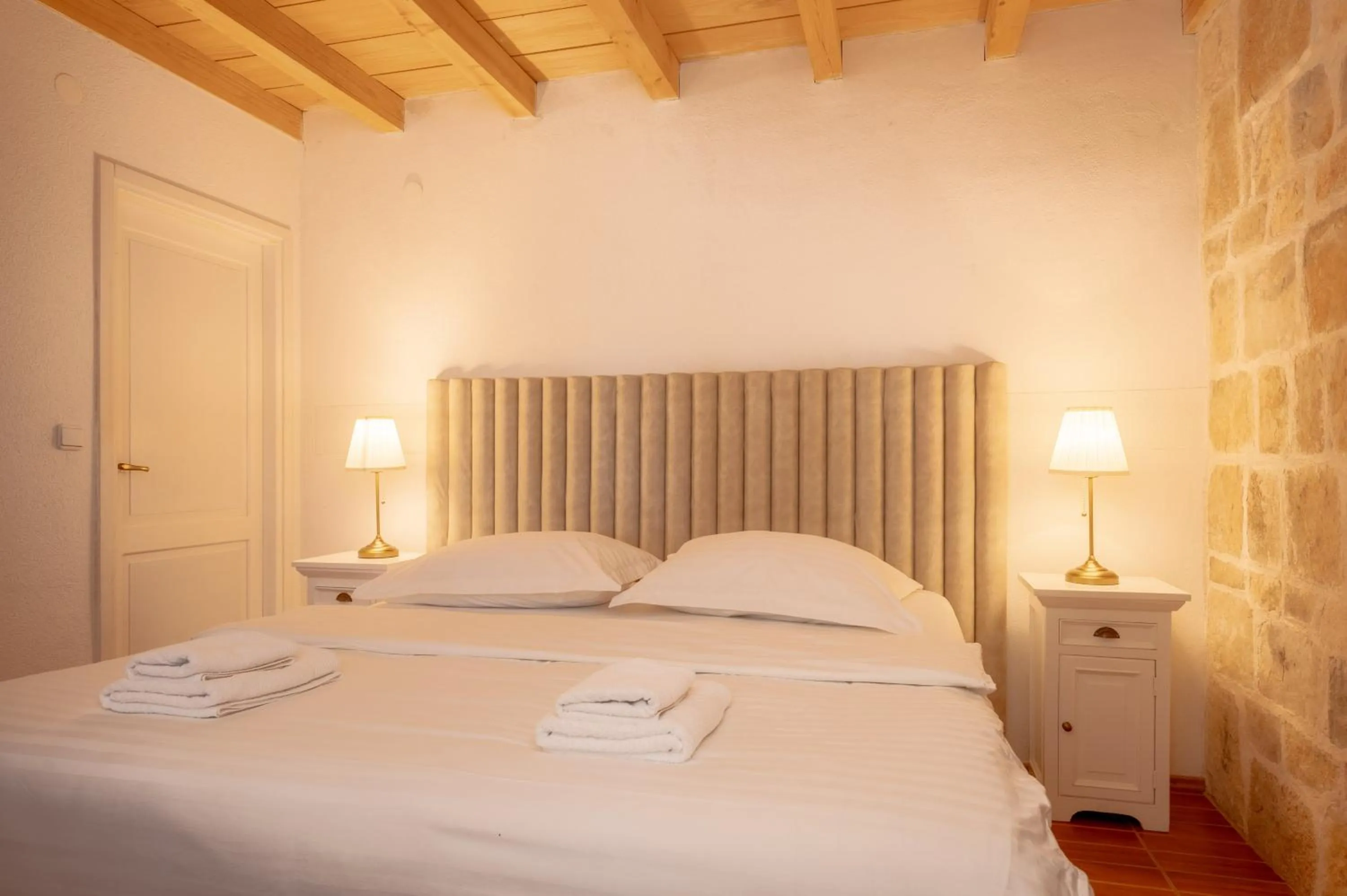 Bedroom, Bed in Nono Ban Stone & Soul