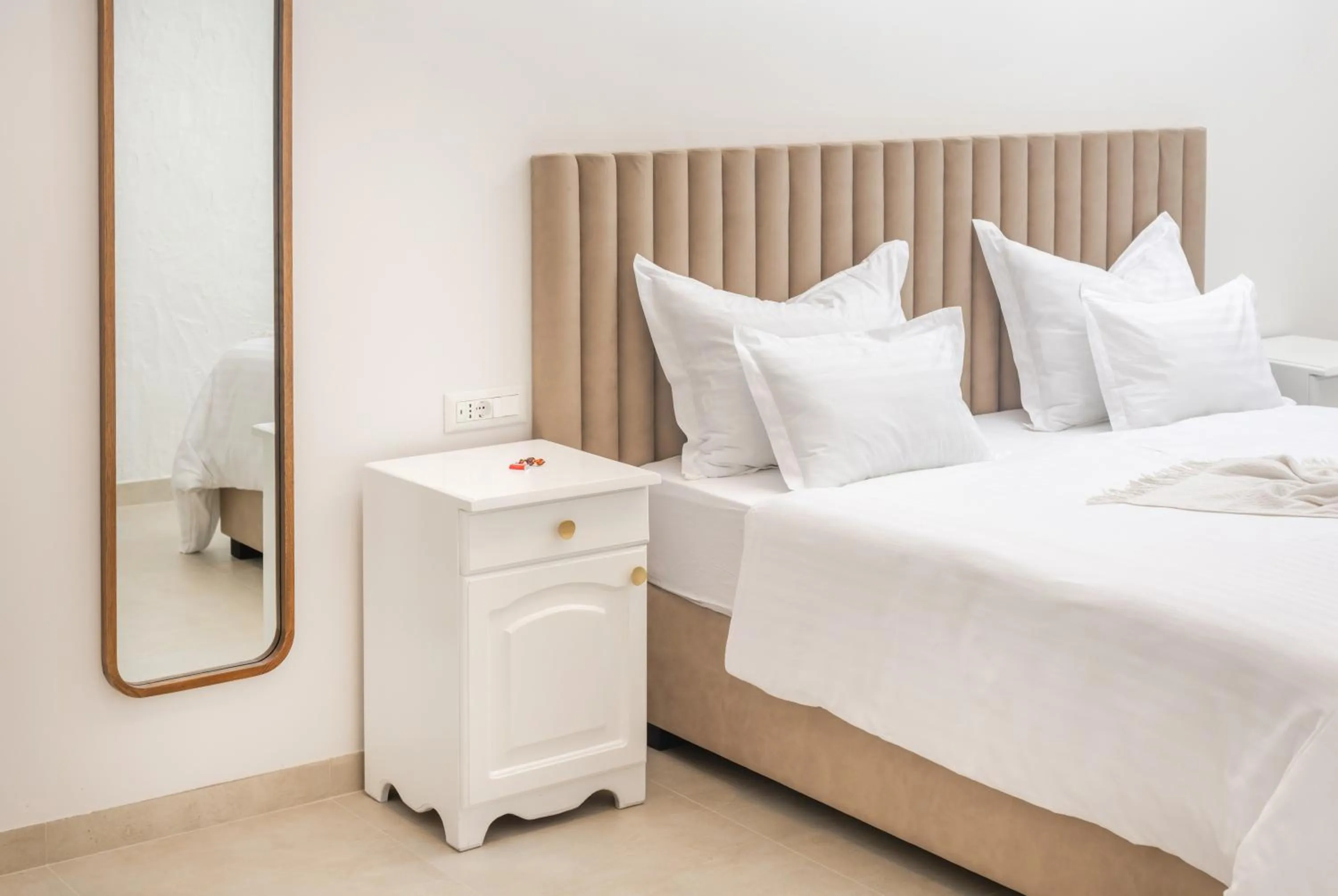 Bed in Nono Ban Stone & Soul