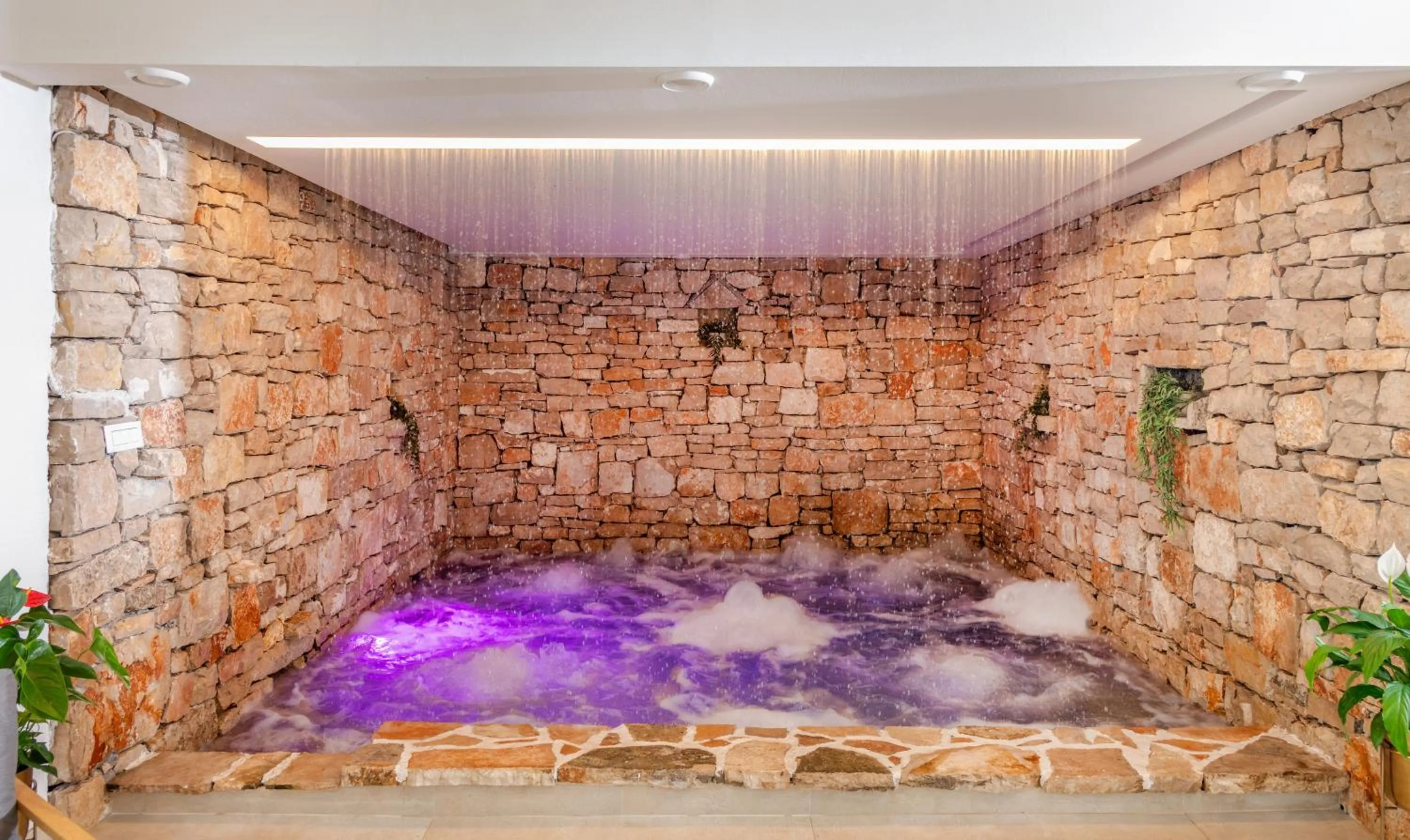 Hot Tub in Nono Ban Stone & Soul