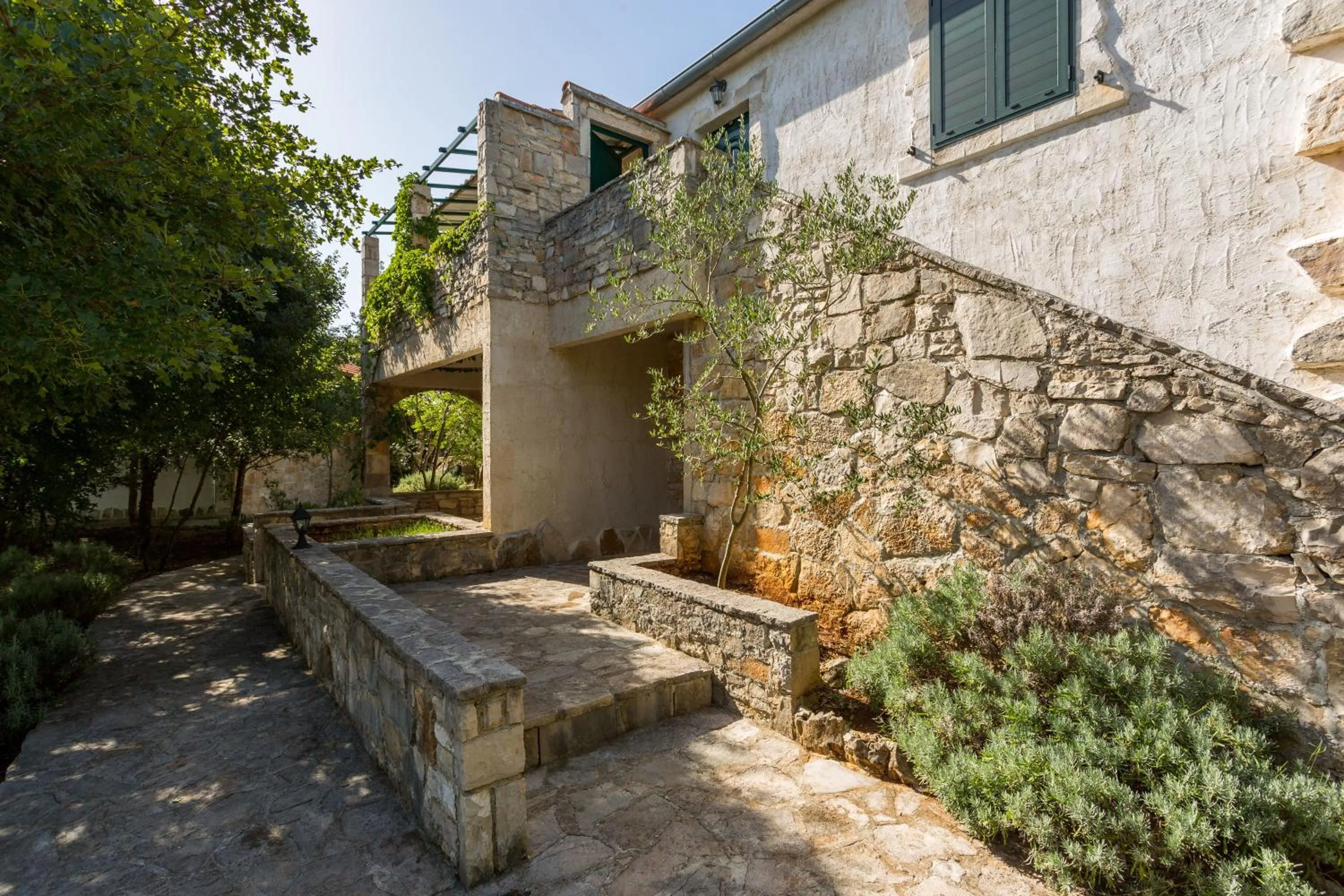 Property building in Nono Ban Stone & Soul