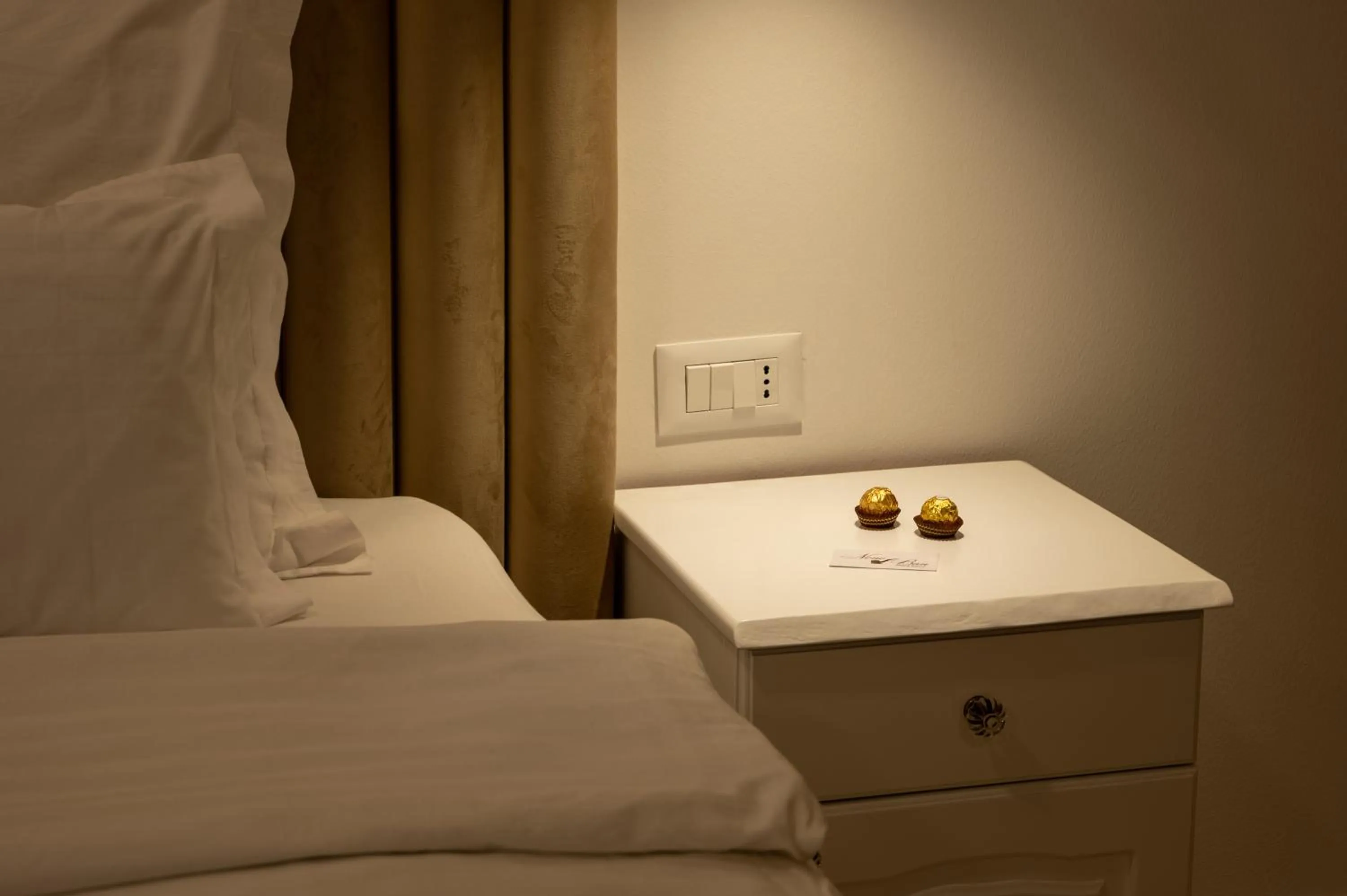 Bedroom, Bed in Nono Ban Stone & Soul