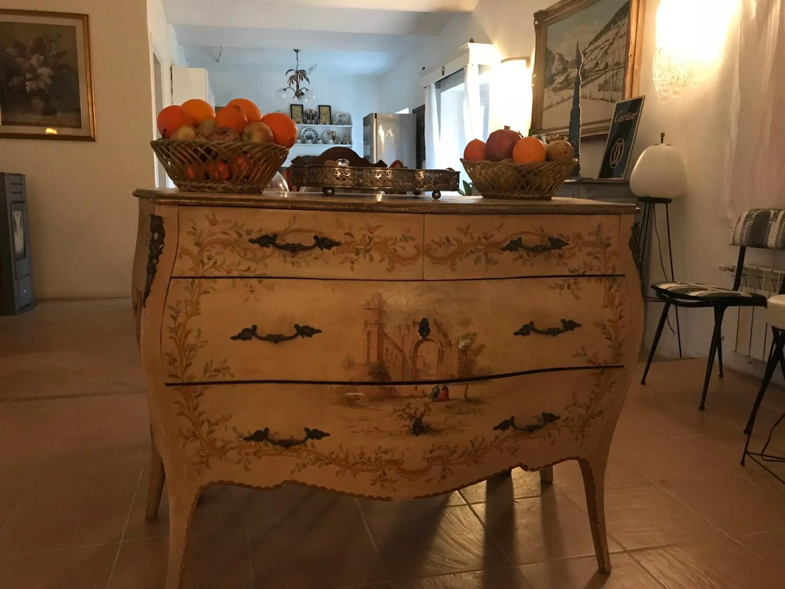 Communal lounge/ TV room in Cascina la castagnara