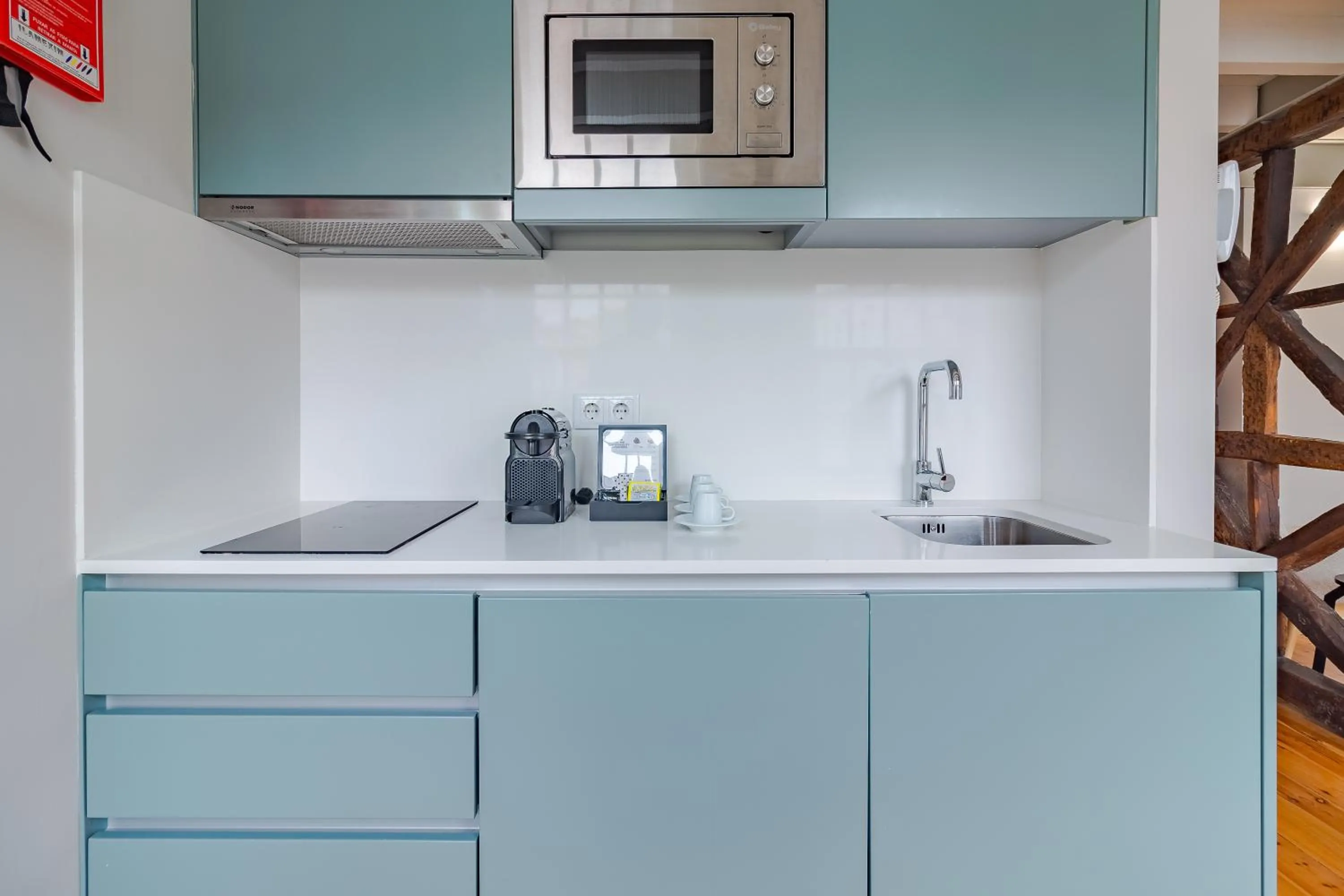 Kitchen or kitchenette in YOUROPO - City Center Ribeira Porto