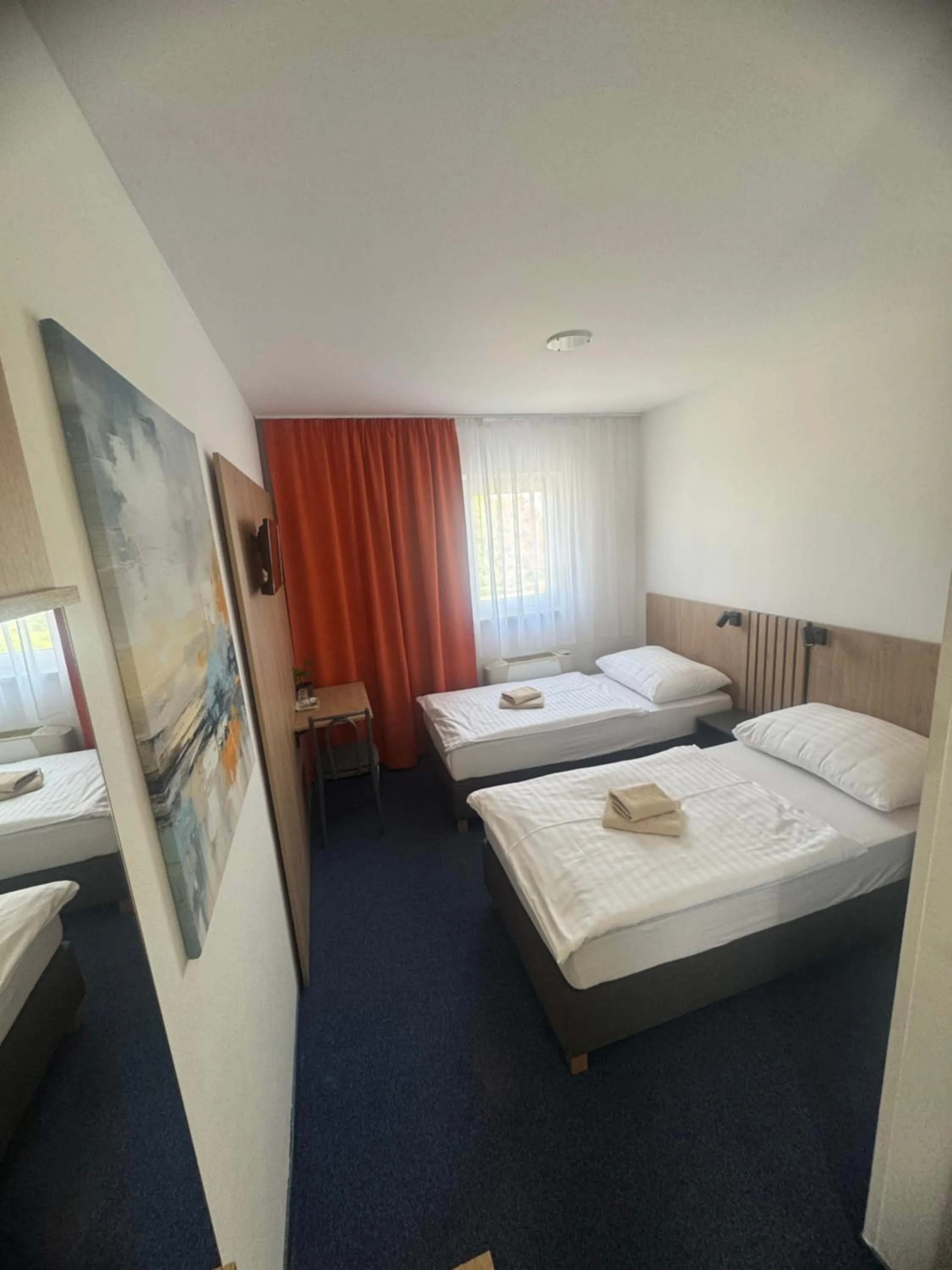 Photo of the whole room, Bed in Hotel Remy