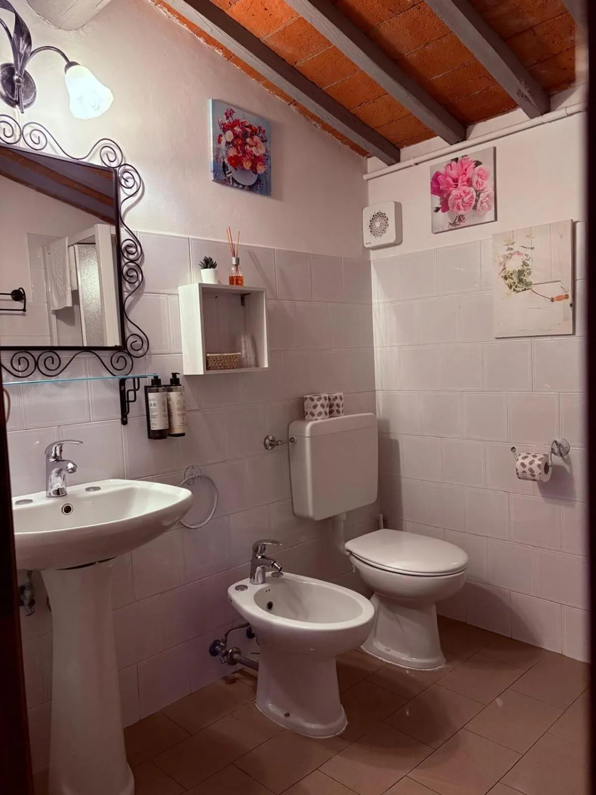 Shower in Villa Schiatti