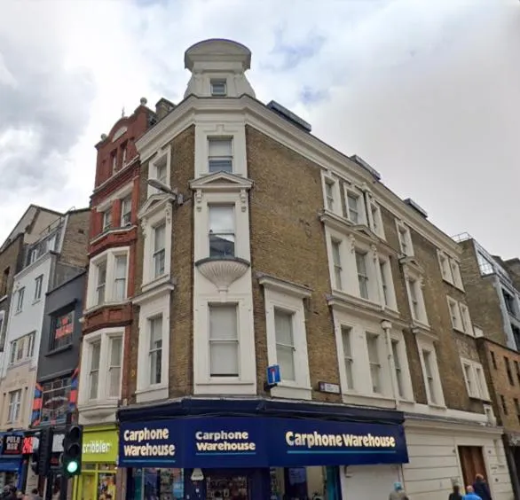 Property building in London City Apartments