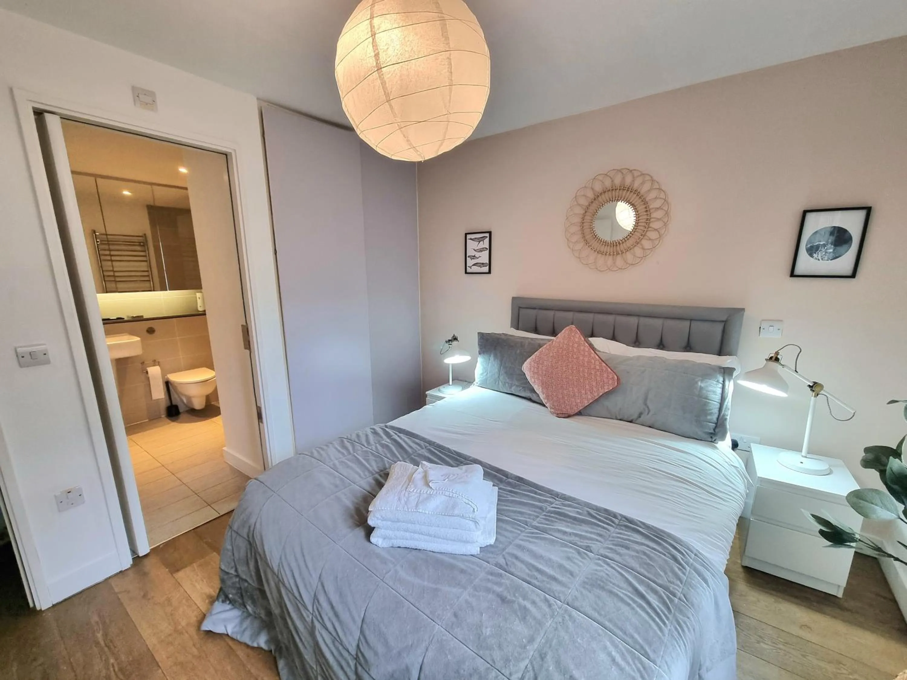 Bed in London City Apartments