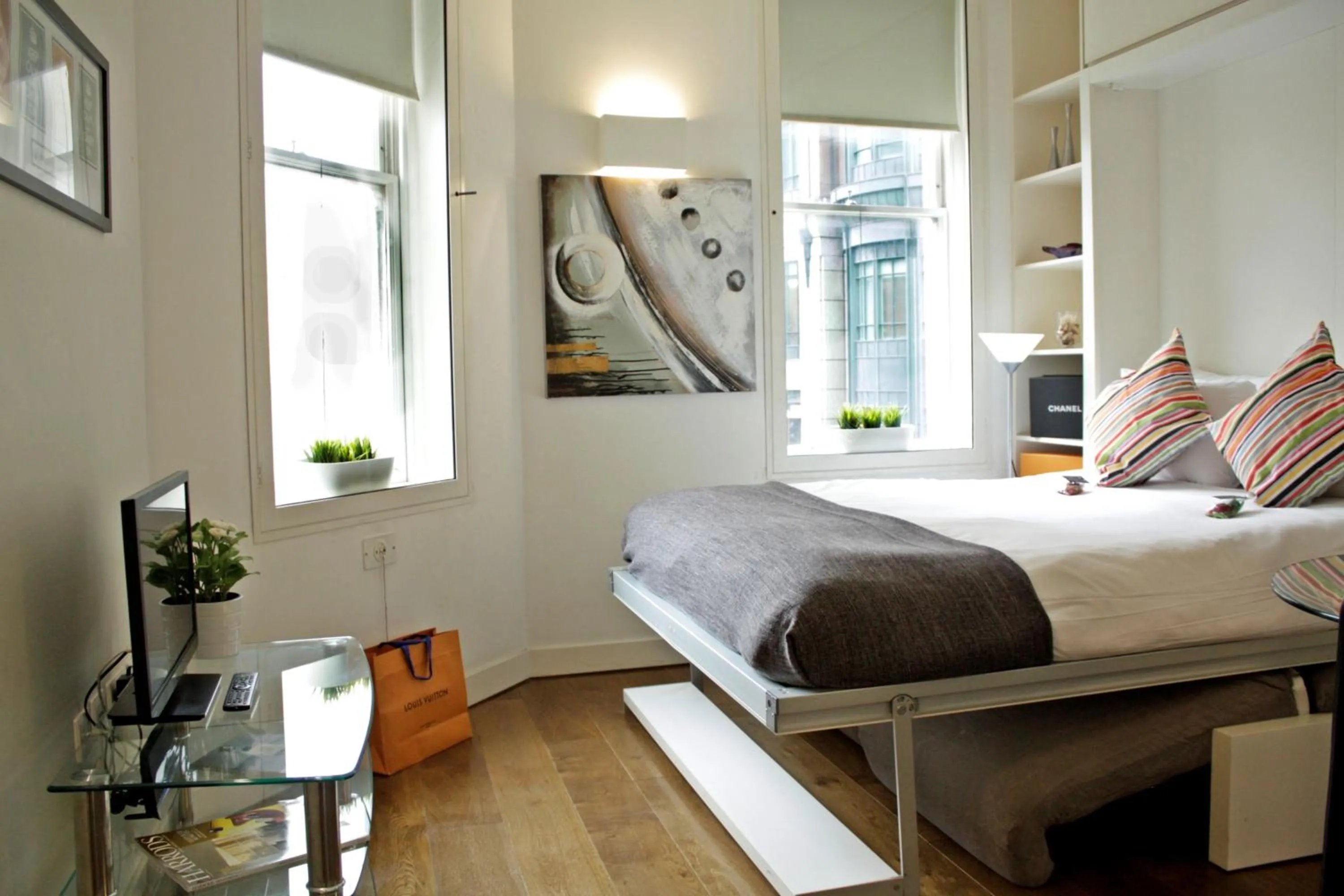 Bed in London City Apartments