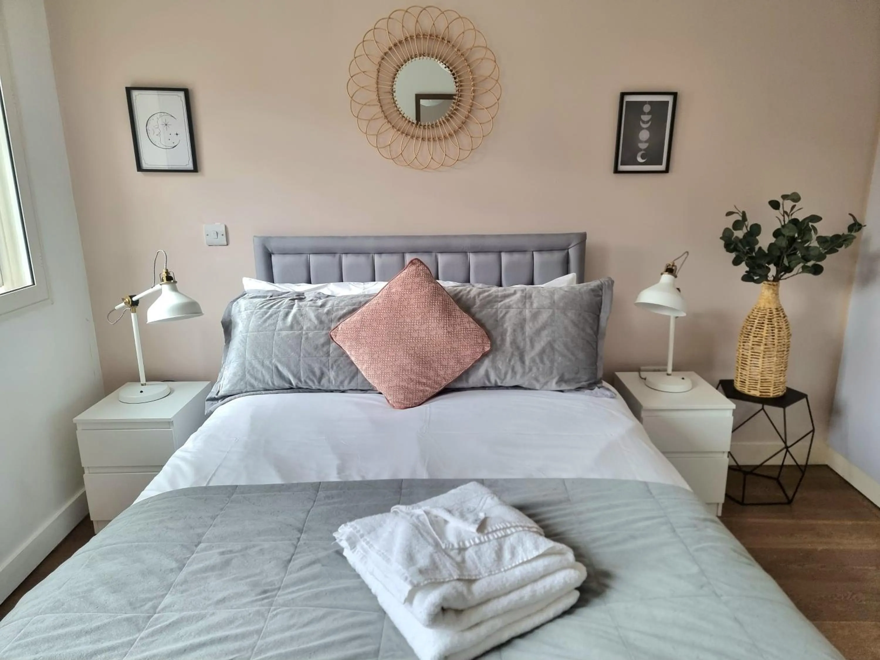 Bed in London City Apartments