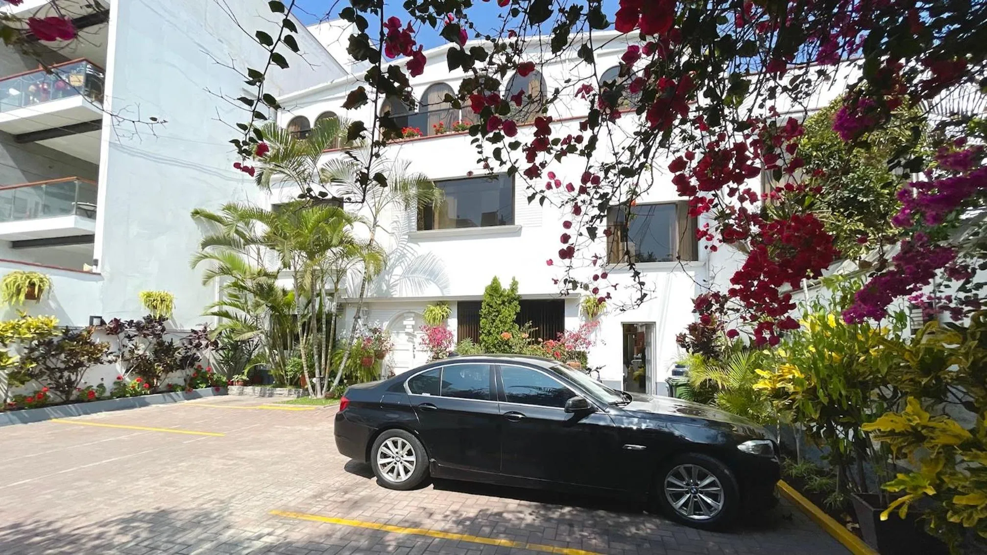 Property building in Casa Bella Boutique Hotel San Isidro