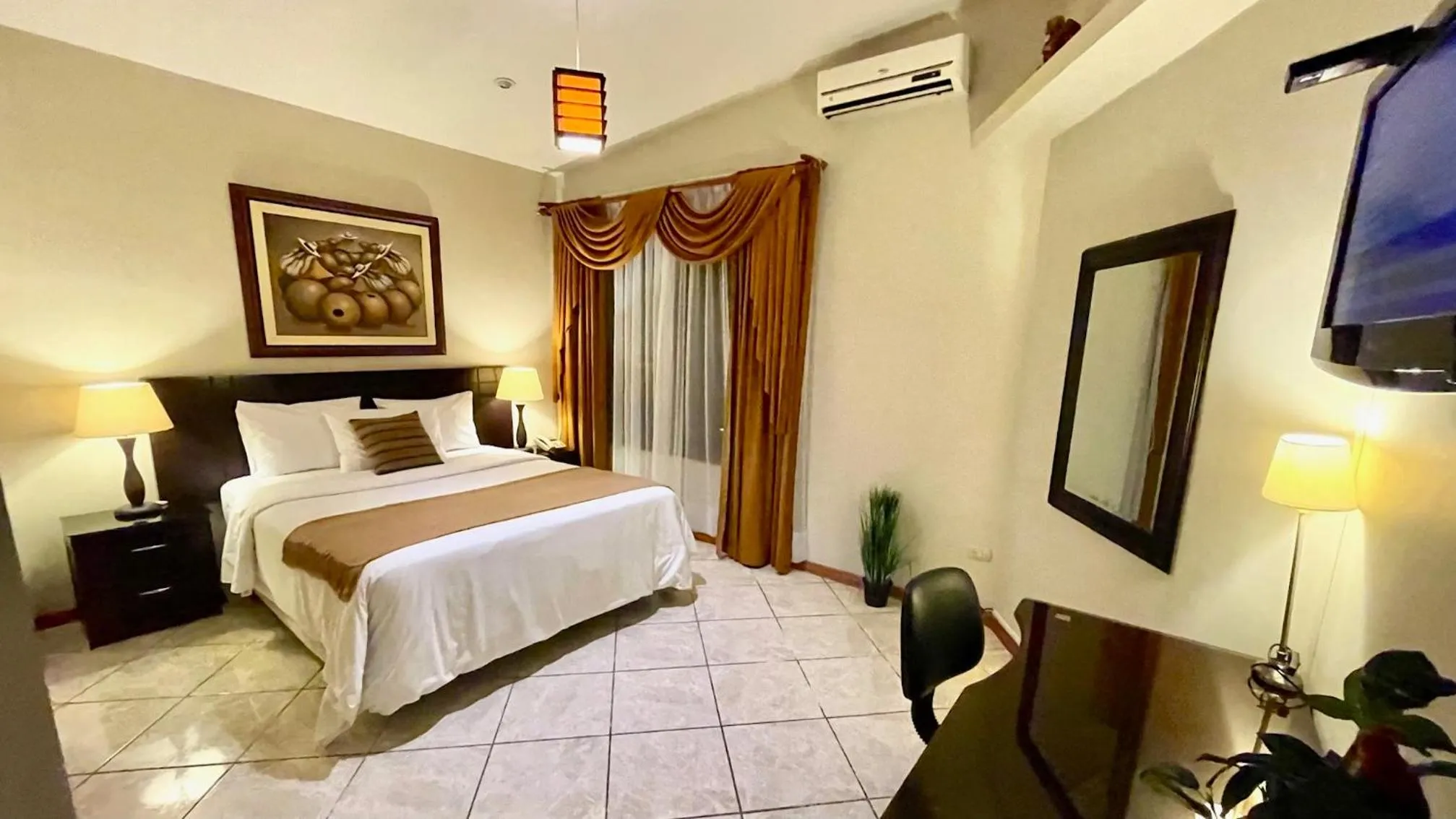 Bed in Casa Bella Boutique Hotel San Isidro