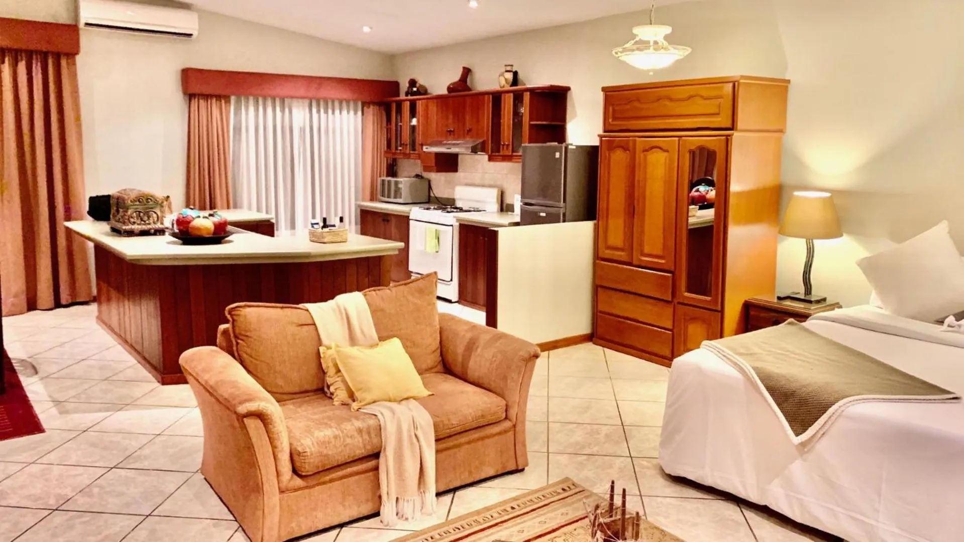 Kitchen or kitchenette in Casa Bella Boutique Hotel San Isidro