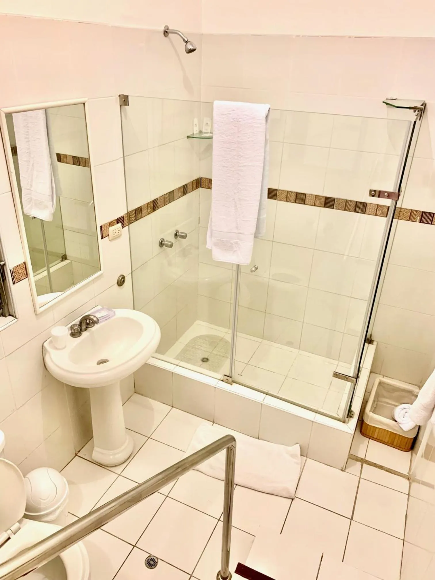 Shower in Casa Bella Boutique Hotel San Isidro