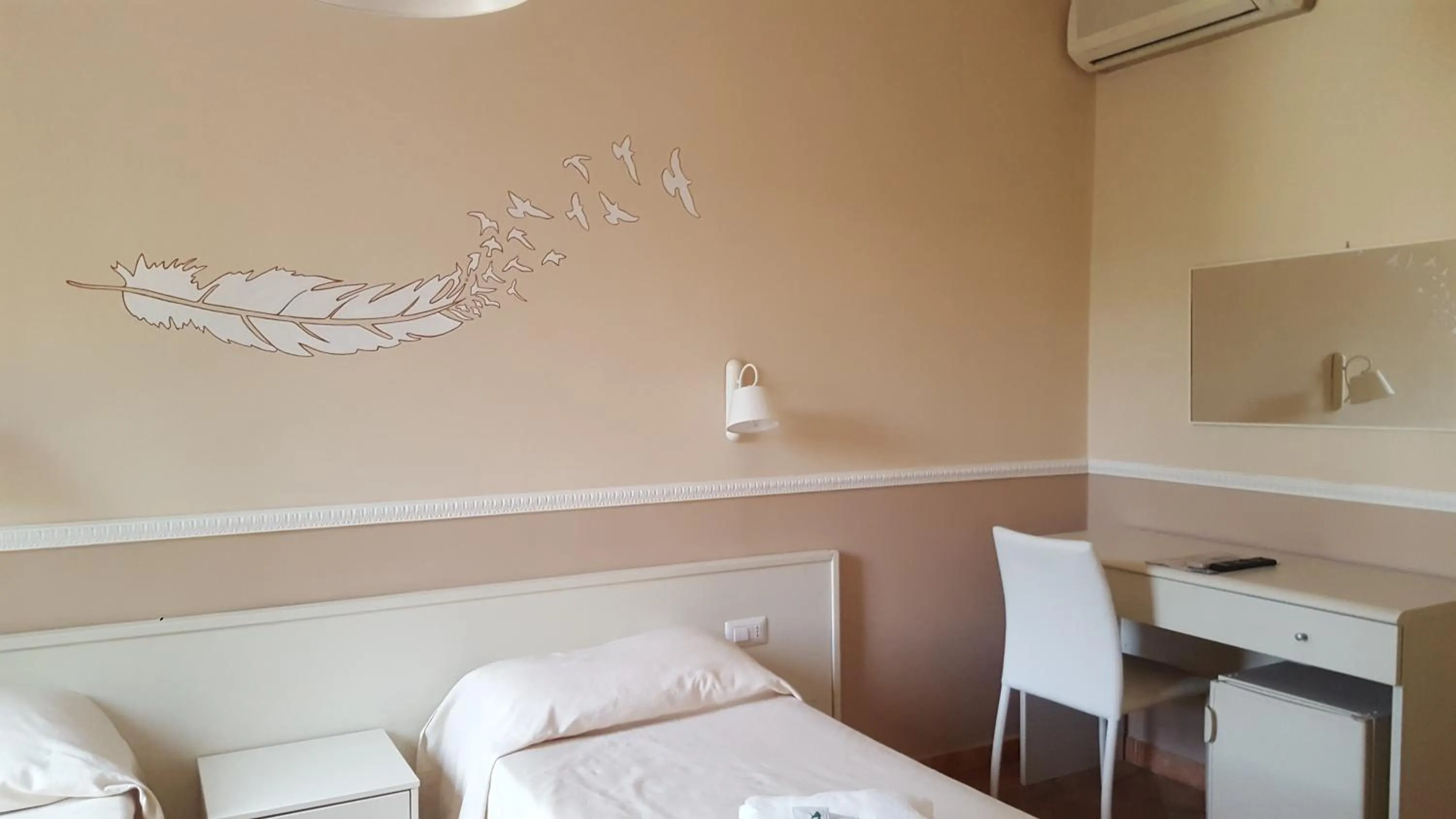 Photo of the whole room, Bed in Hotel Moderno