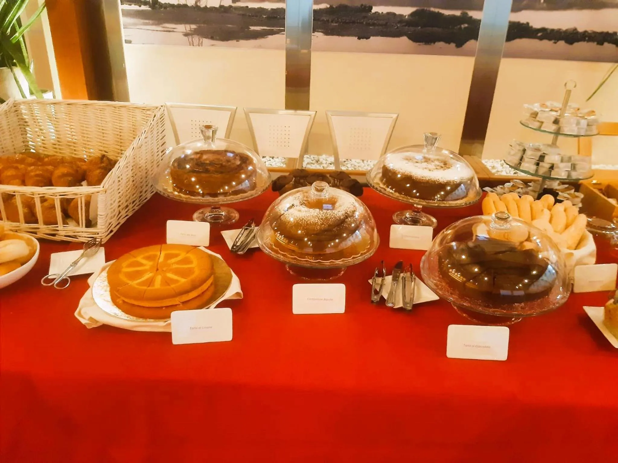 Food in Hotel Moderno