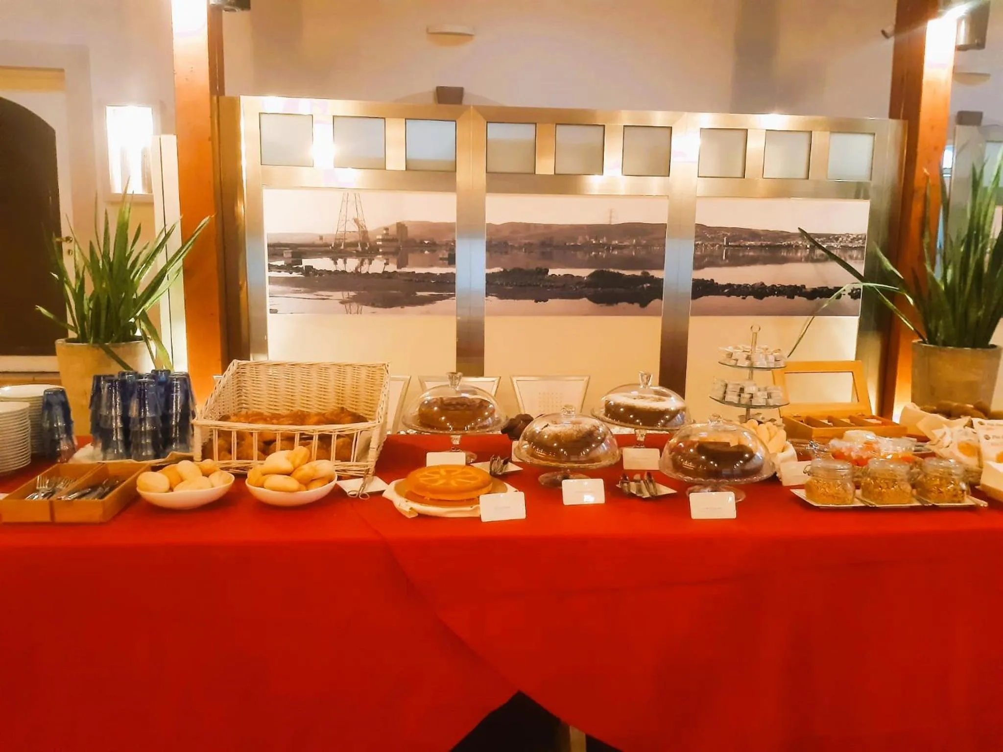 Continental breakfast in Hotel Moderno