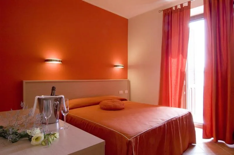 Day, Bed in Hotel Moderno