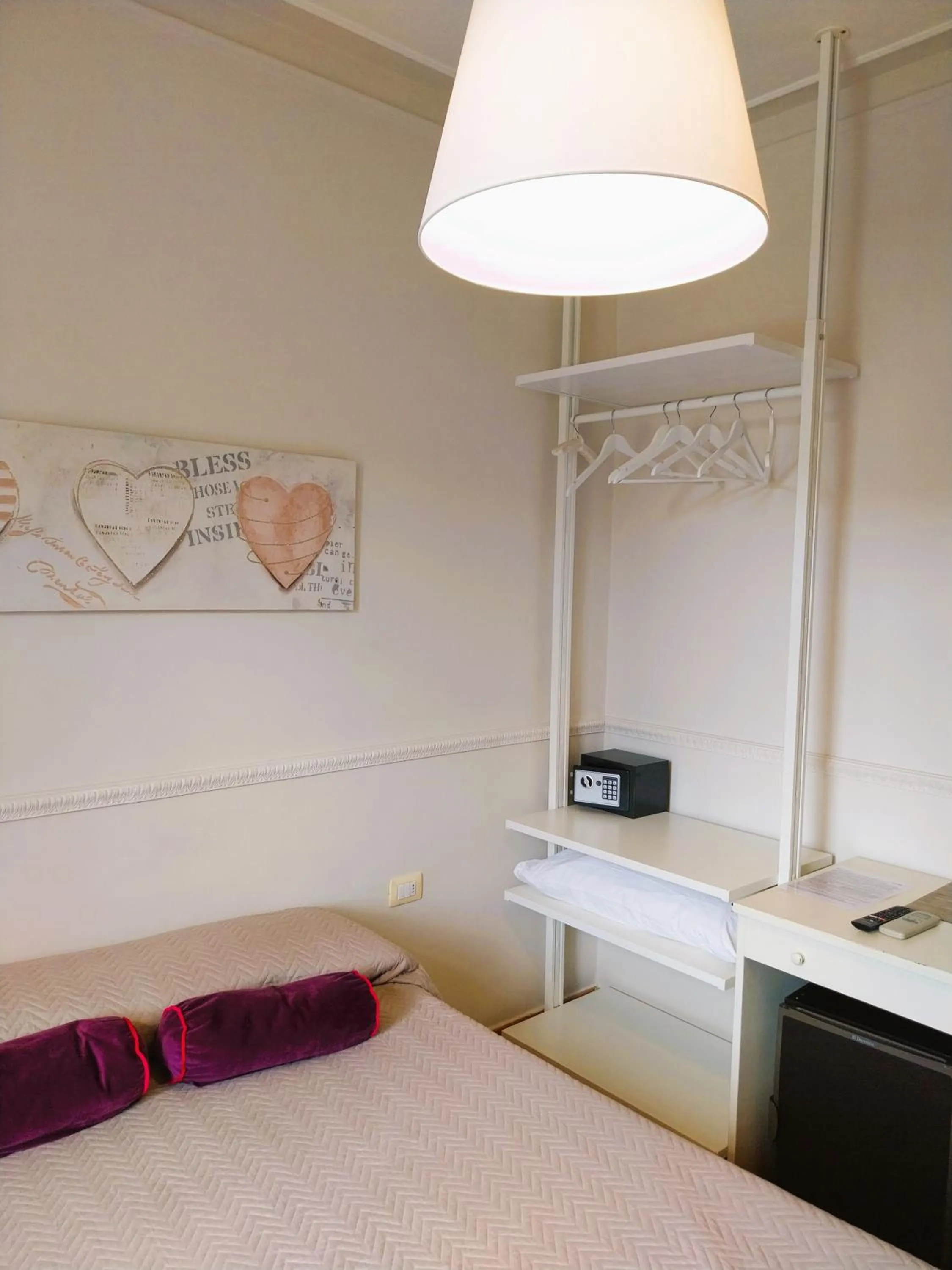 Bedroom, Bed in Hotel Moderno