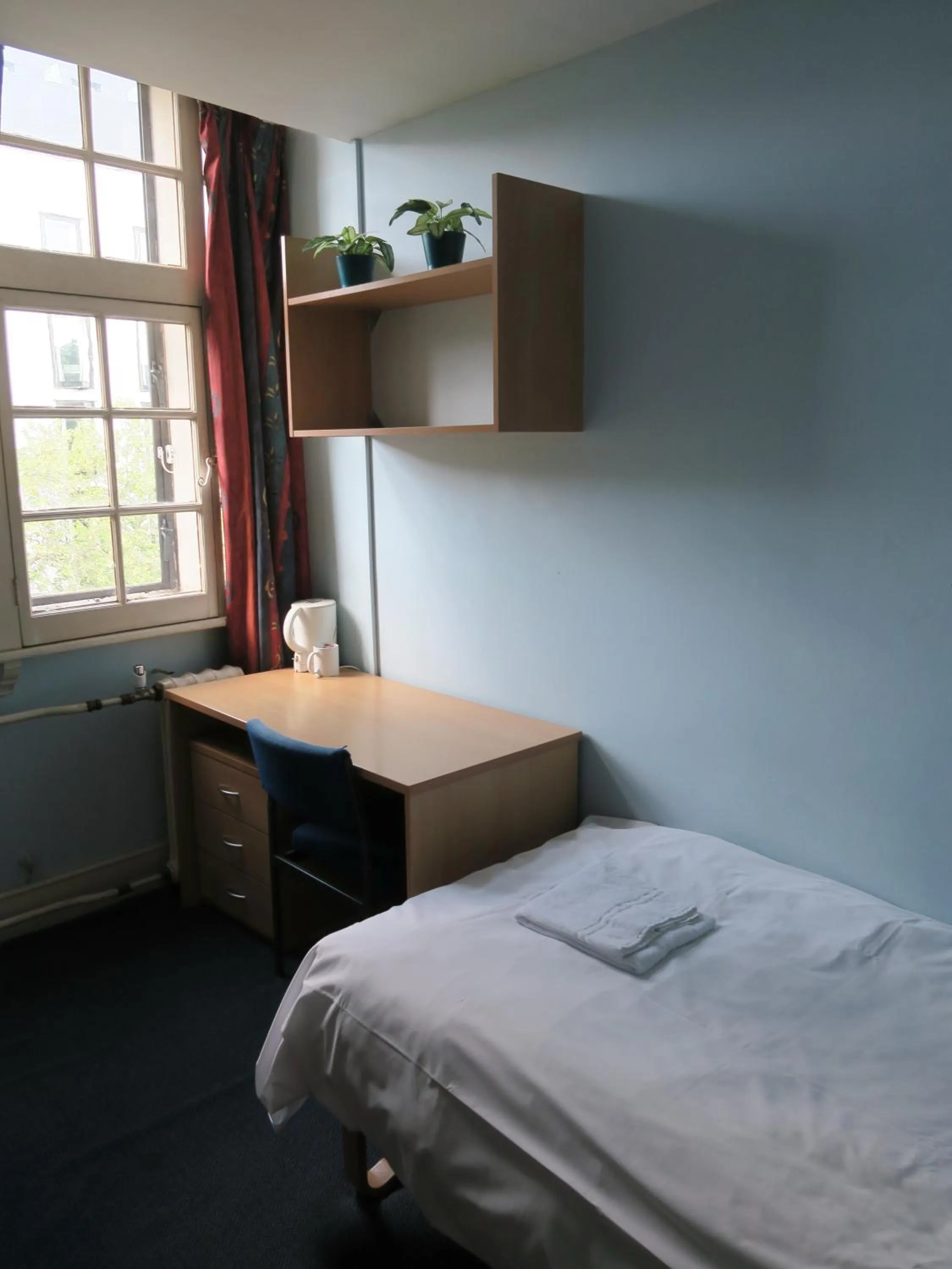 Other, TV/Entertainment Center in Hotel Strand Continental