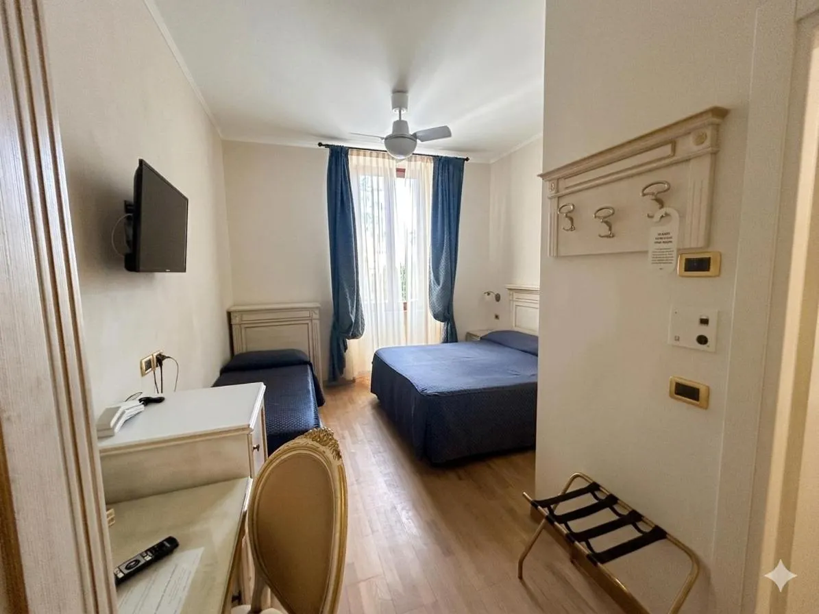 Standard Triple Room in Hotel Primula