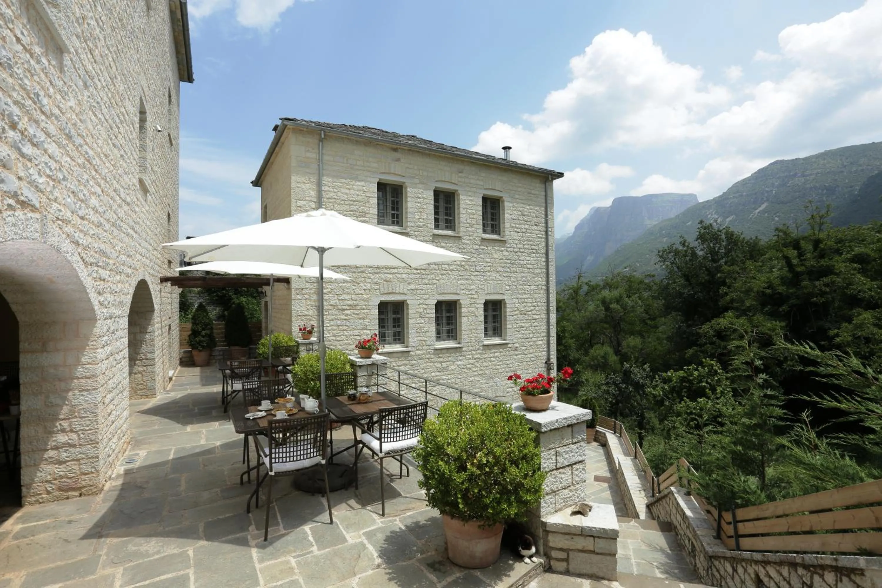 Balcony/Terrace in Gamila Rocks Mountain Hotel