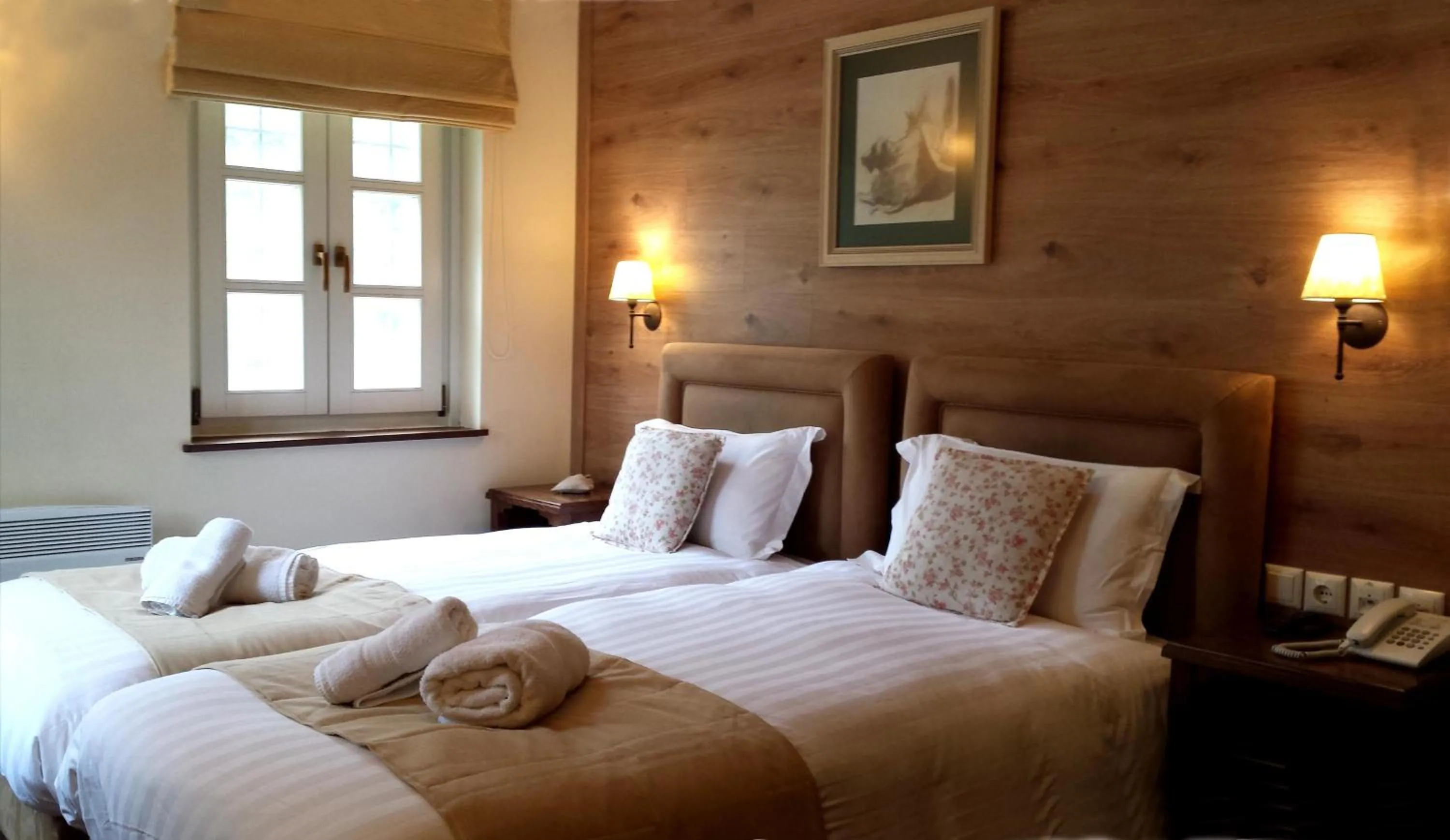 Photo of the whole room, Bed in Gamila Rocks Mountain Hotel