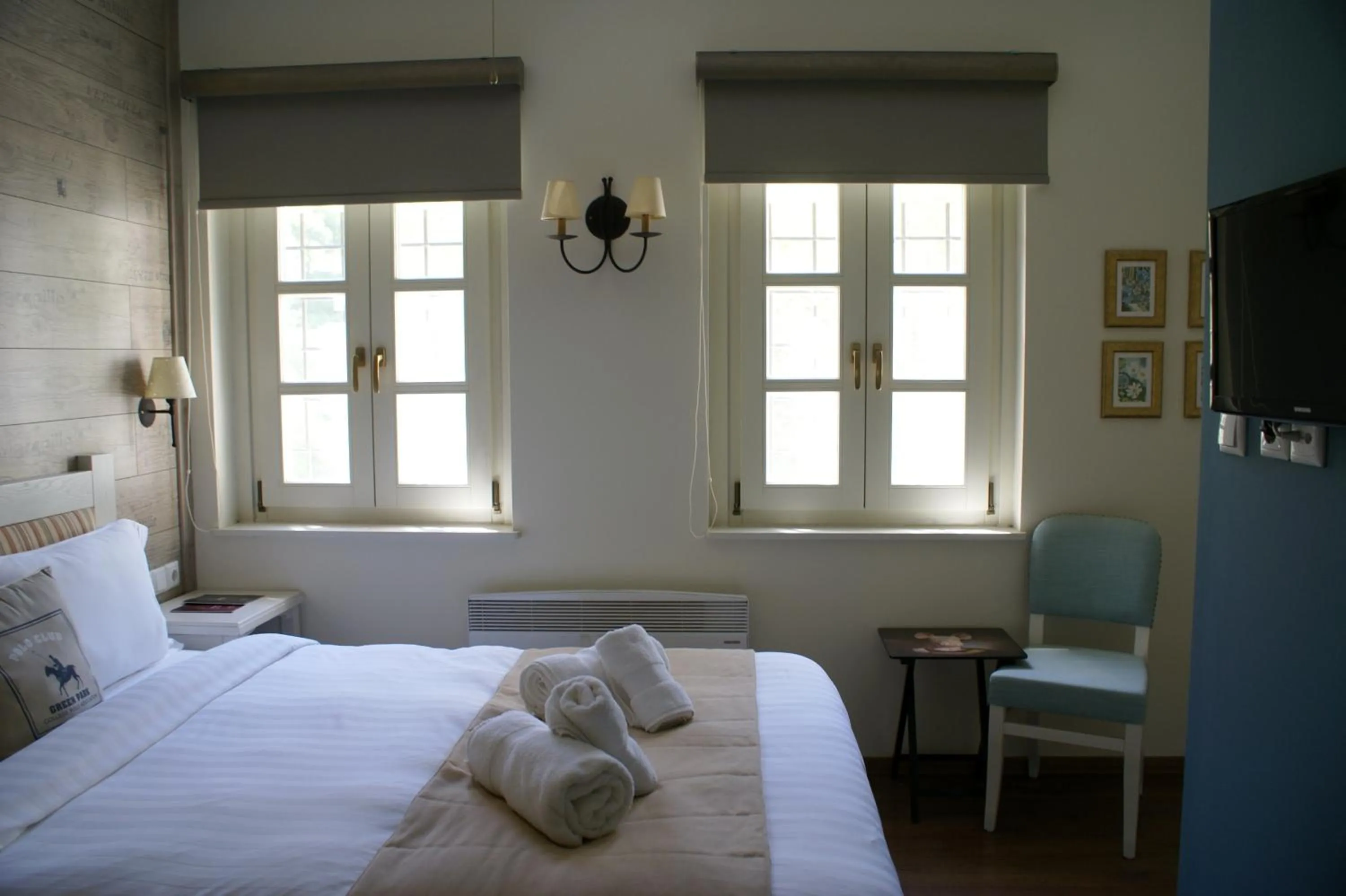 Photo of the whole room, Bed in Gamila Rocks Mountain Hotel