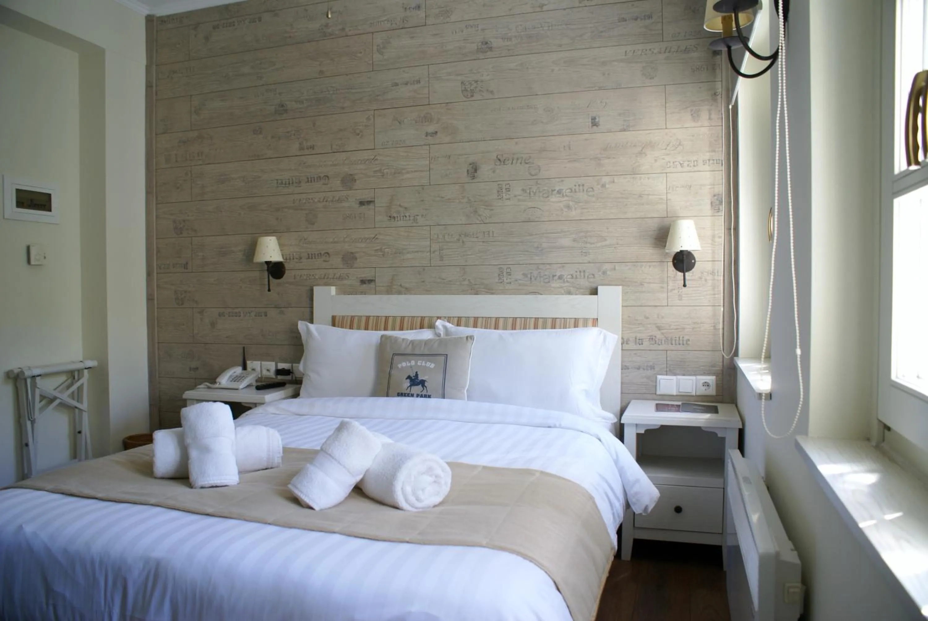 Photo of the whole room, Bed in Gamila Rocks Mountain Hotel