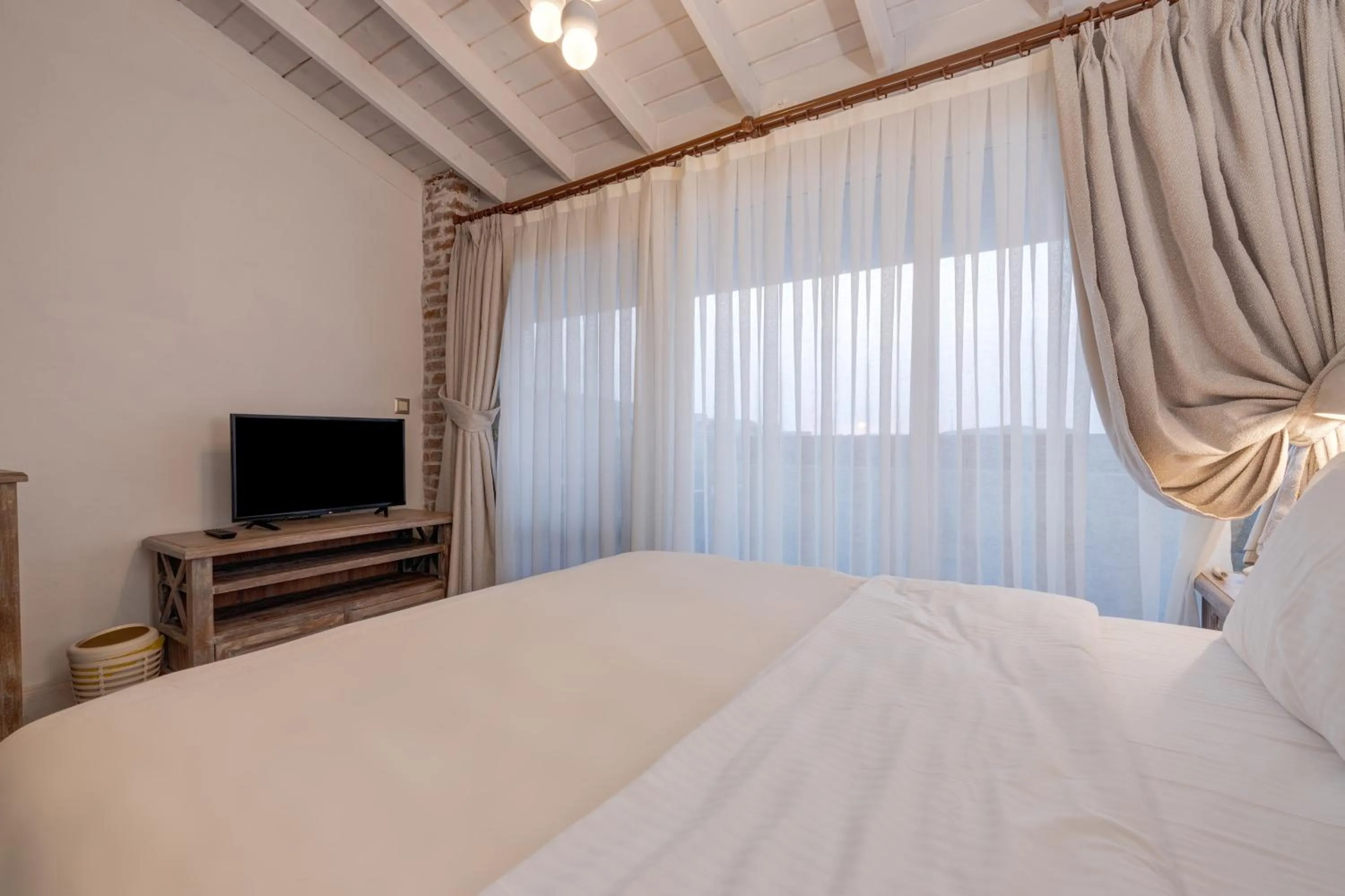 Bed in Navalia Hotel