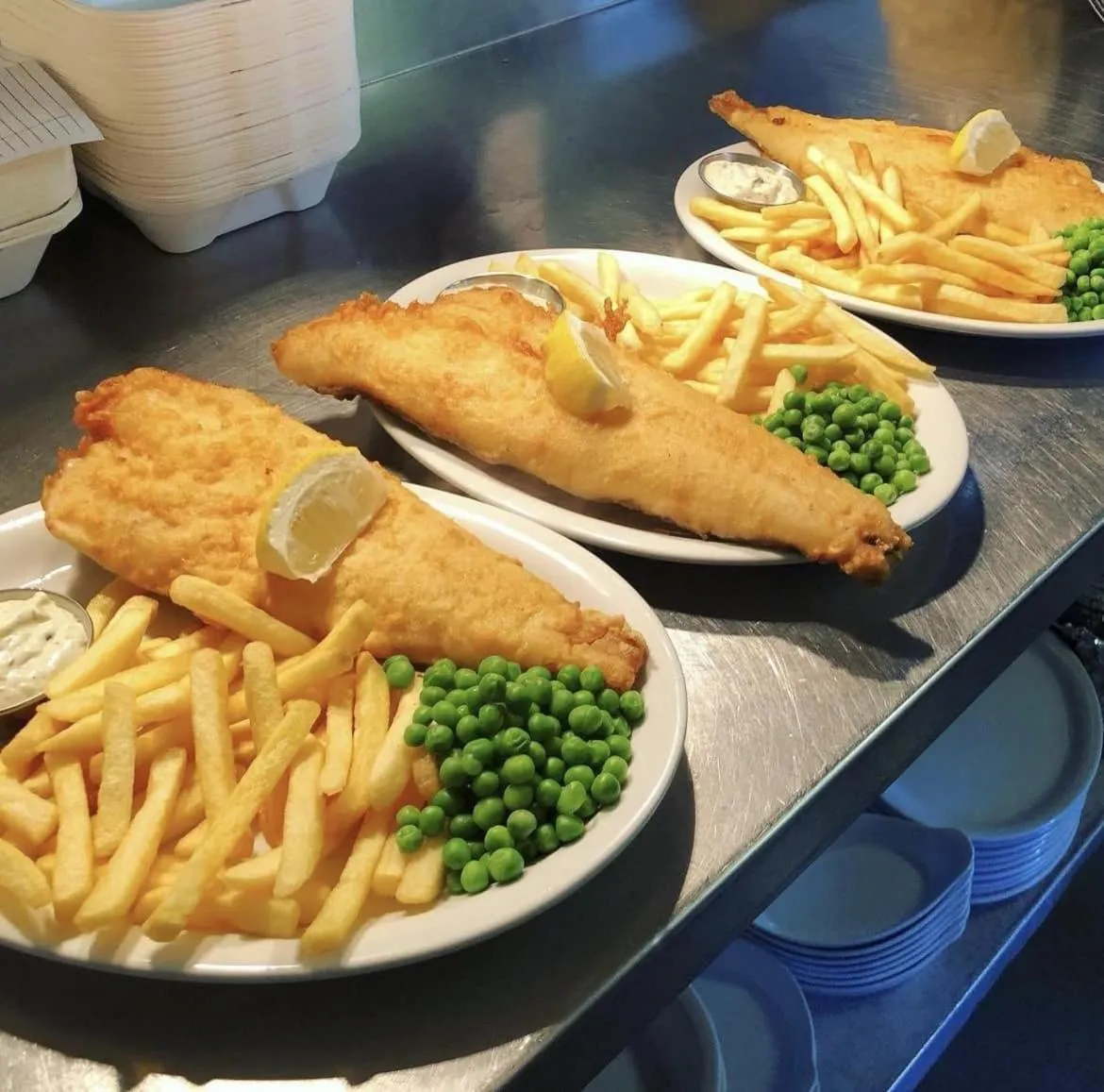 Dining area in The Green W7