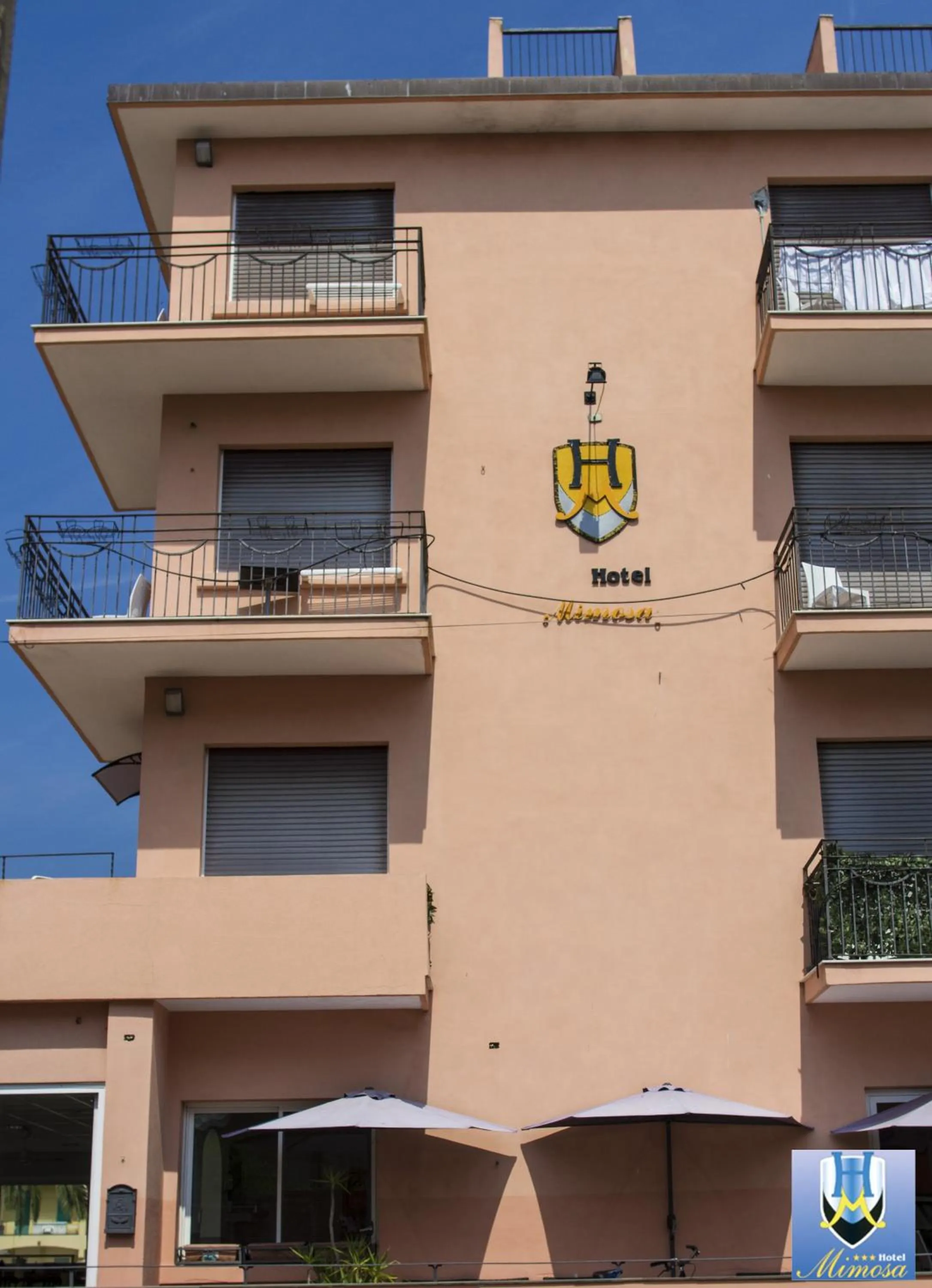 Facade/entrance in Hotel Mimosa