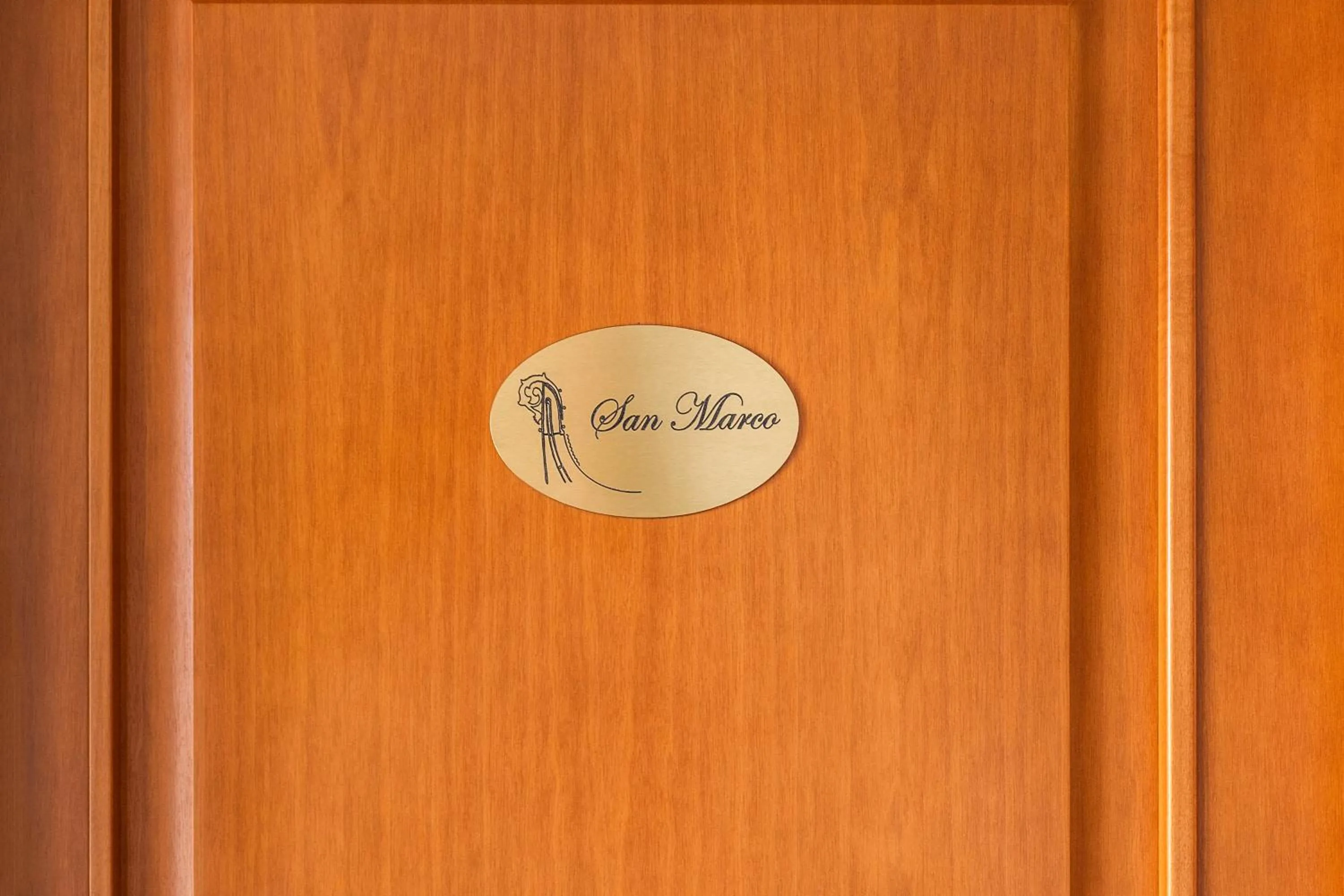 Decorative detail in Porta da mar