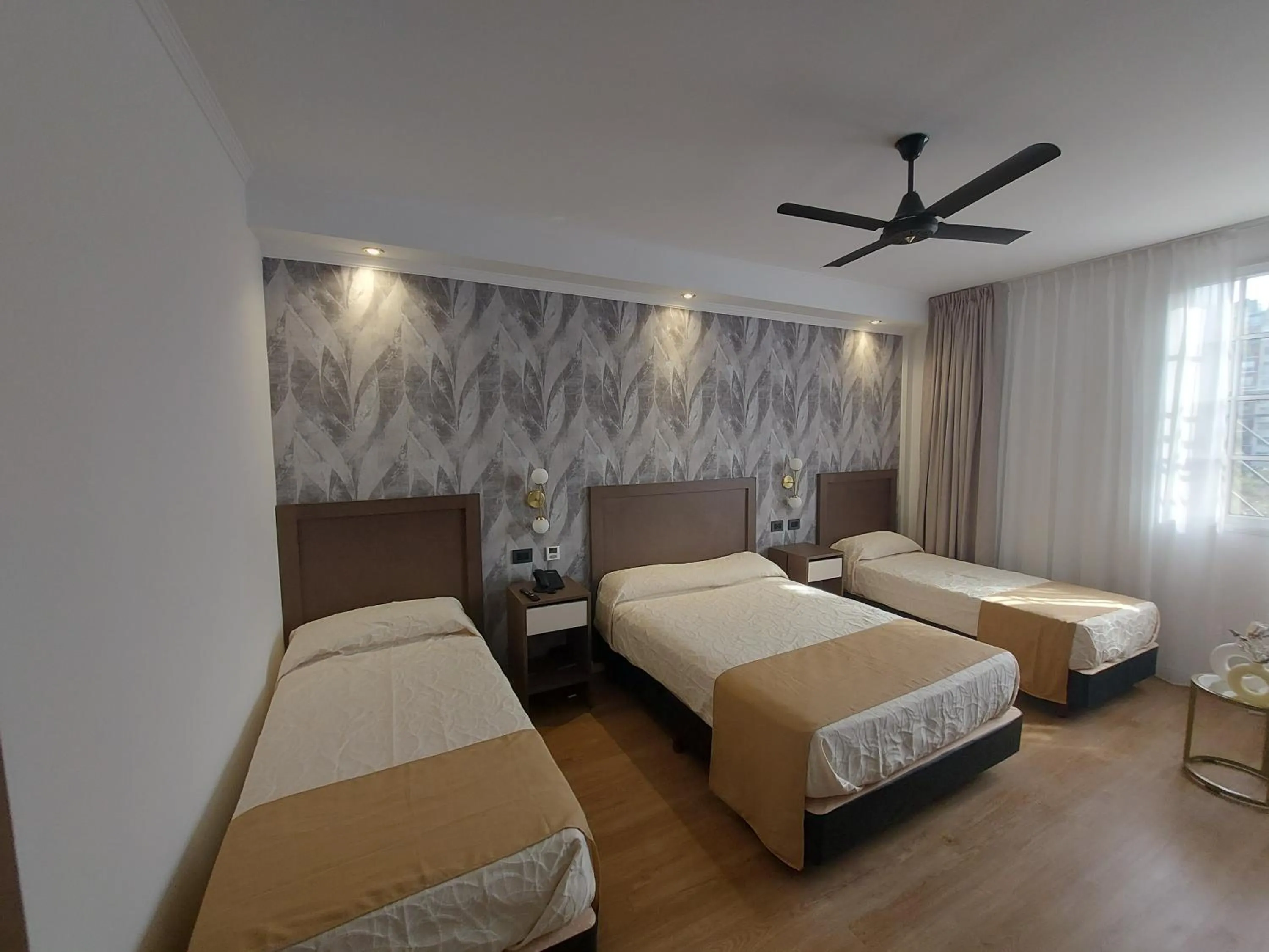 Photo of the whole room, Bed in Hotel Internacional